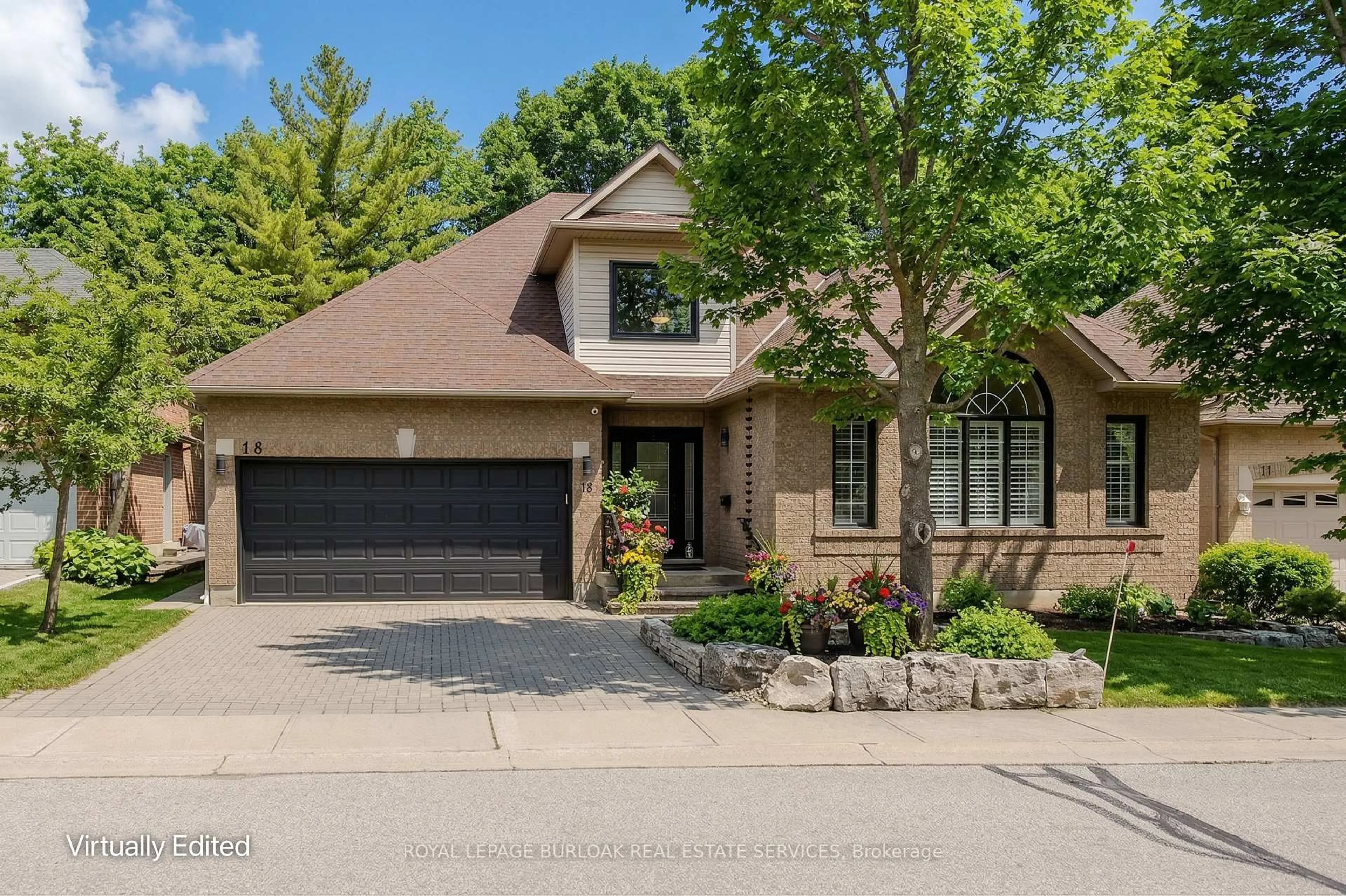 Home with brick exterior material, street for 1150 Skyview Dr #18, Burlington Ontario L7P 4X5