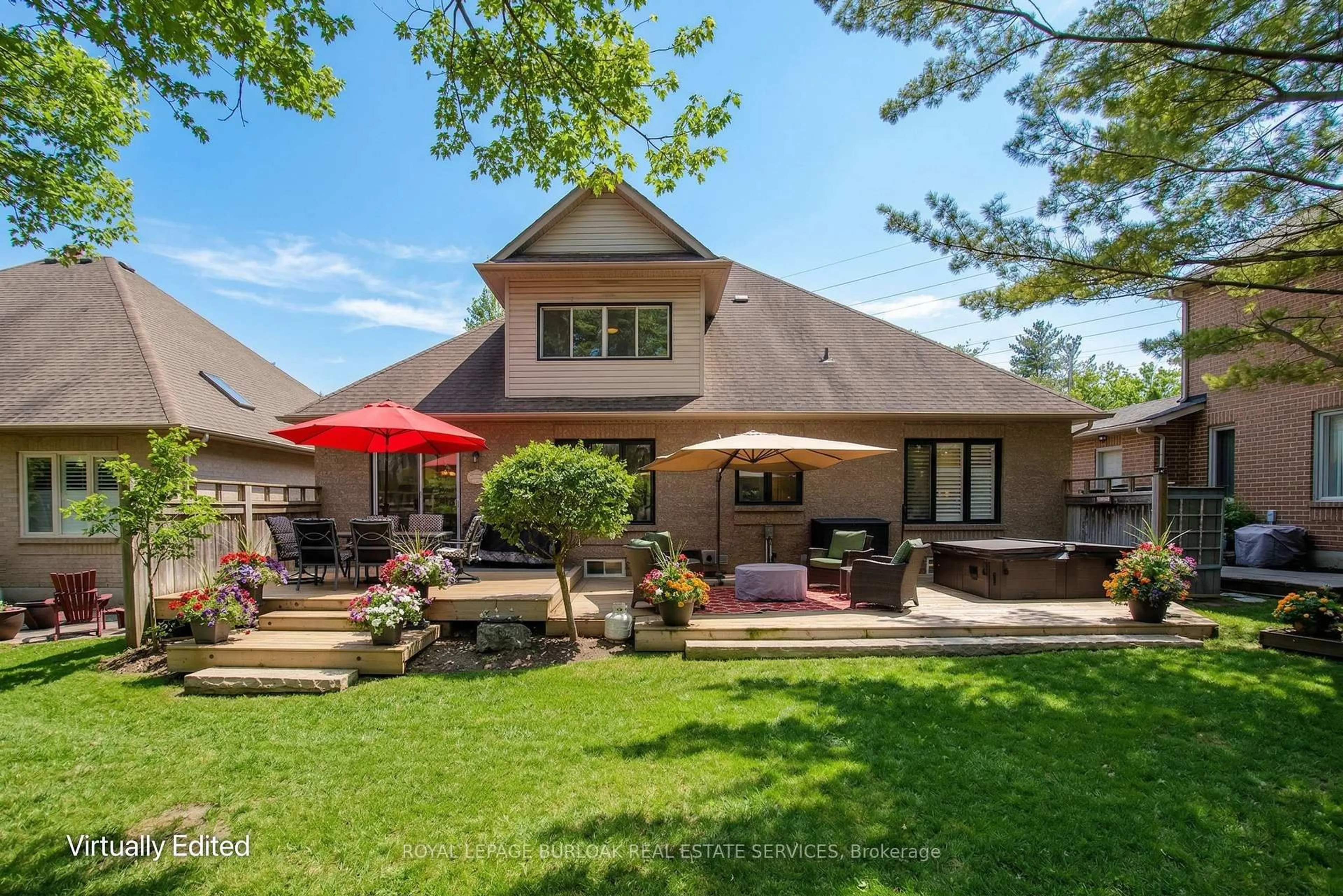 Home with brick exterior material, street for 1150 Skyview Dr #18, Burlington Ontario L7P 4X5