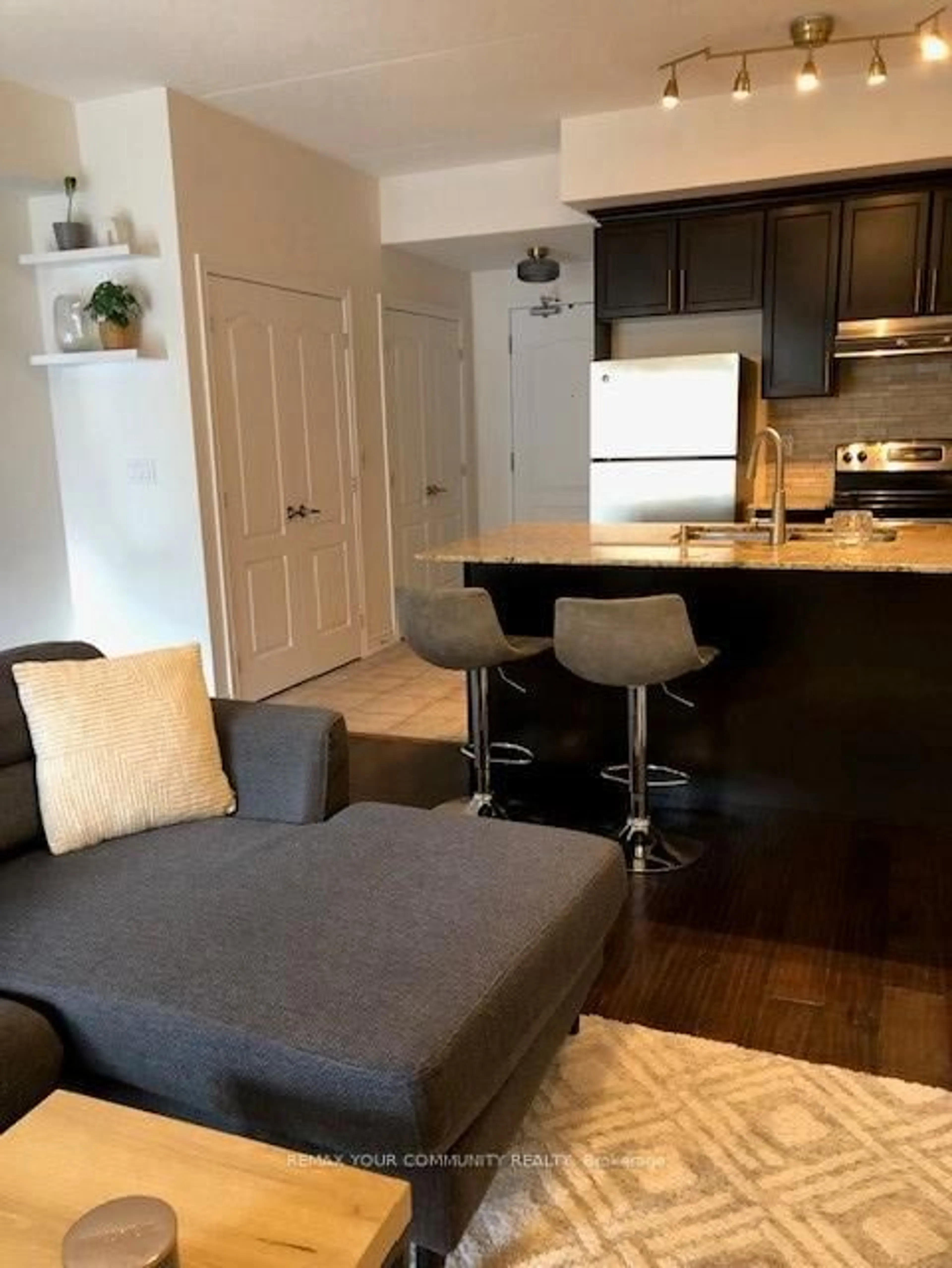 Unknown for 1421 Costigan Rd #414, Milton Ontario L9T 2N4