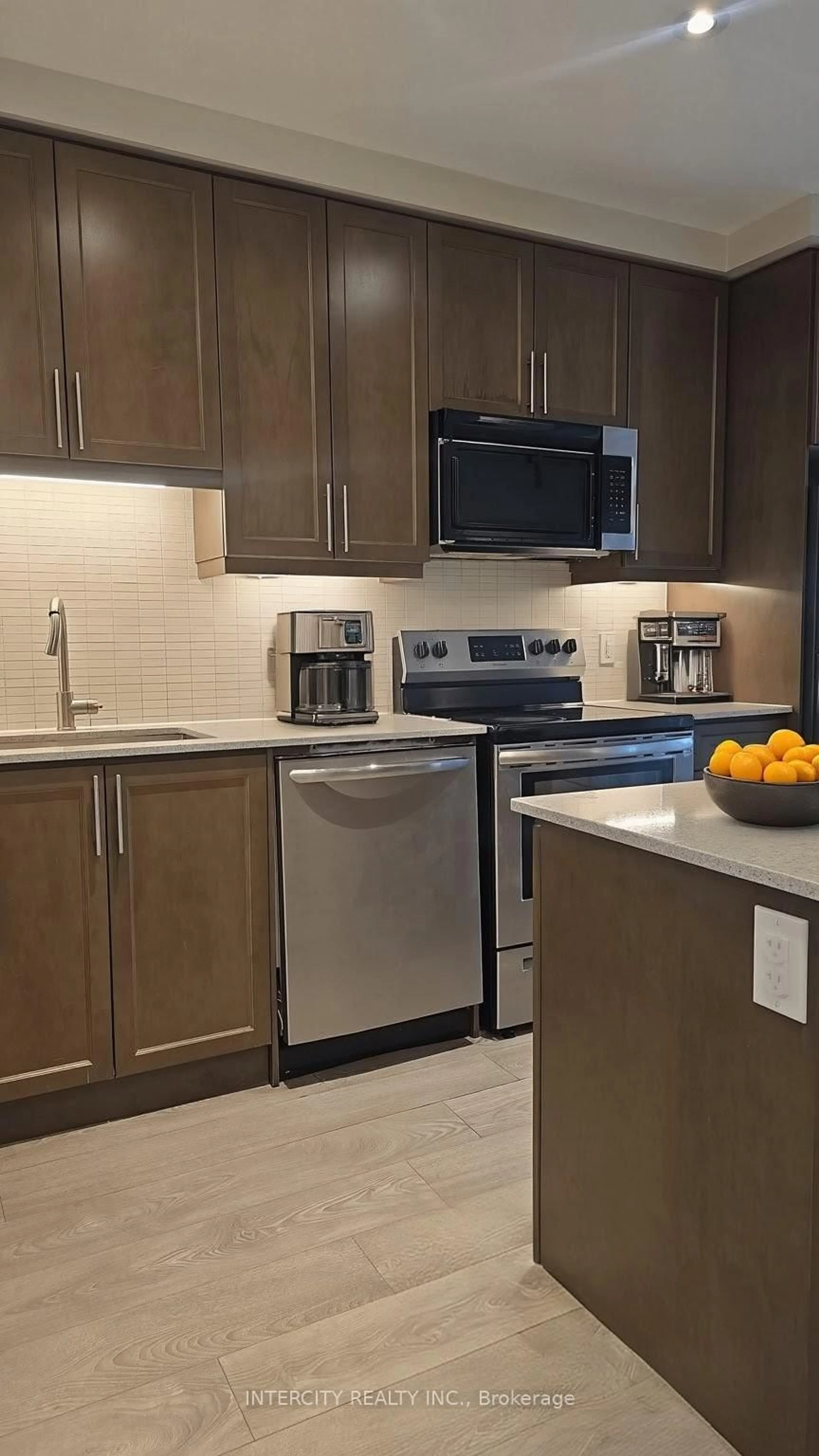 Unknown for 15 Lynch St #601, Brampton Ontario L6W 0C7