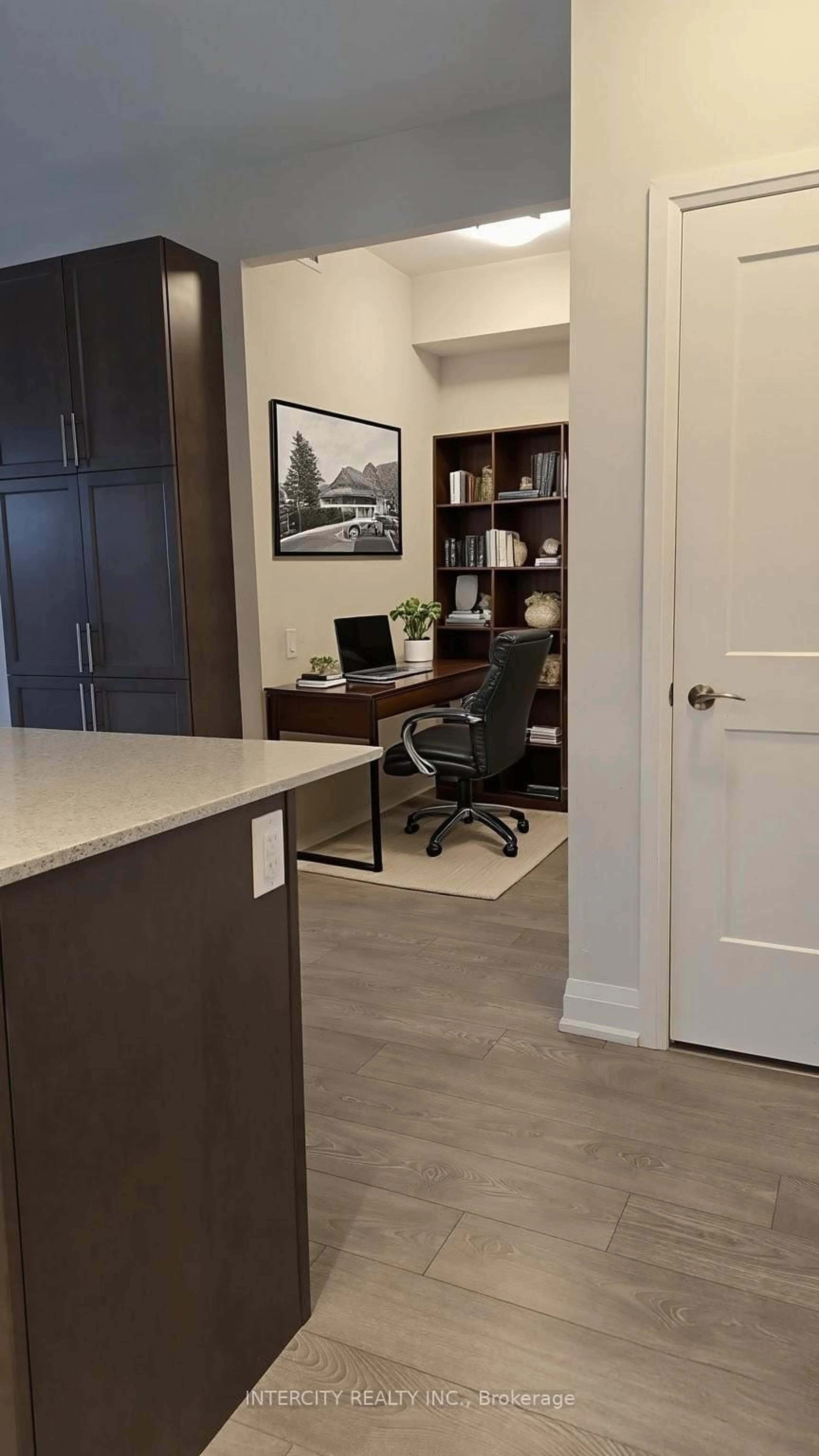 A pic of a room for 15 Lynch St #601, Brampton Ontario L6W 0C7