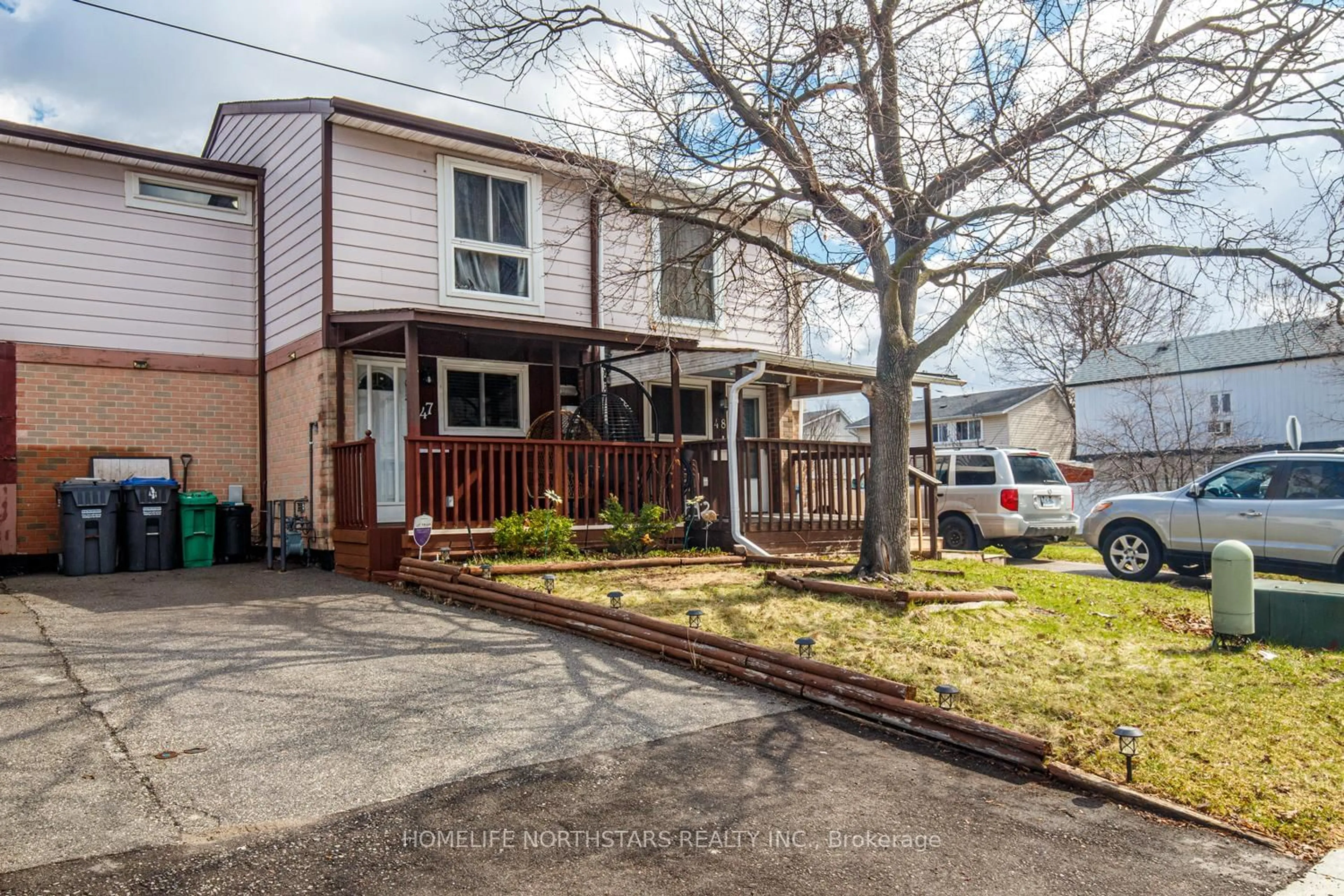 Home with vinyl exterior material, street for 47 Hindquarter Crt, Brampton Ontario L6S 2C4