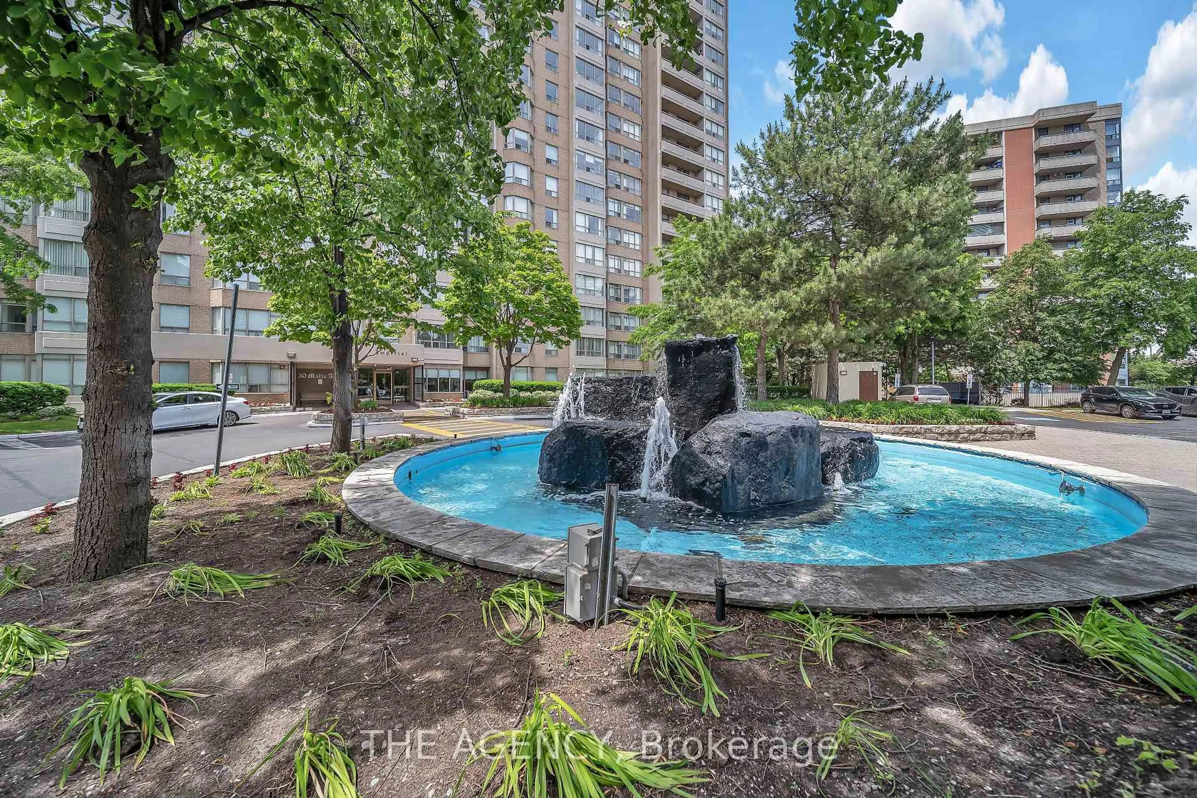 Pool for 30 Malta Ave #505, Brampton Ontario L6Y 4S5