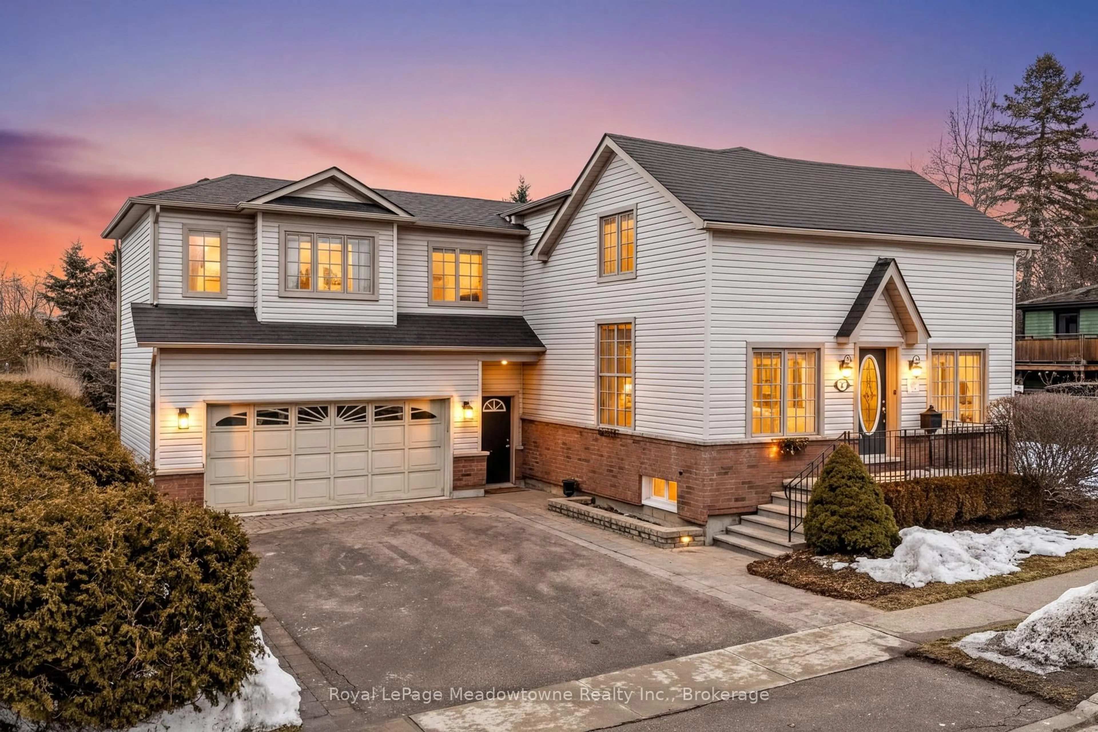 Home with brick exterior material, street for 49 Mill St, Milton Ontario L9T 1R7