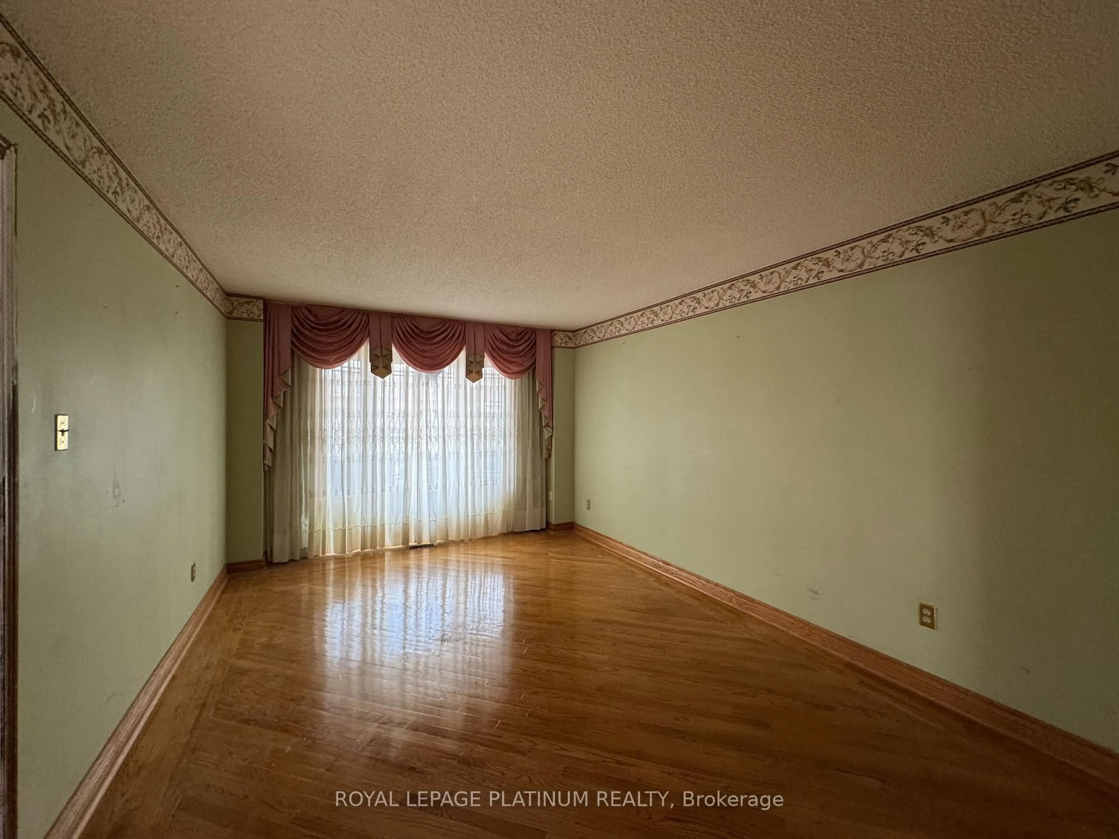 A pic of a room for 60 Brookfield Crt, Brampton Ontario L6Y 4K4