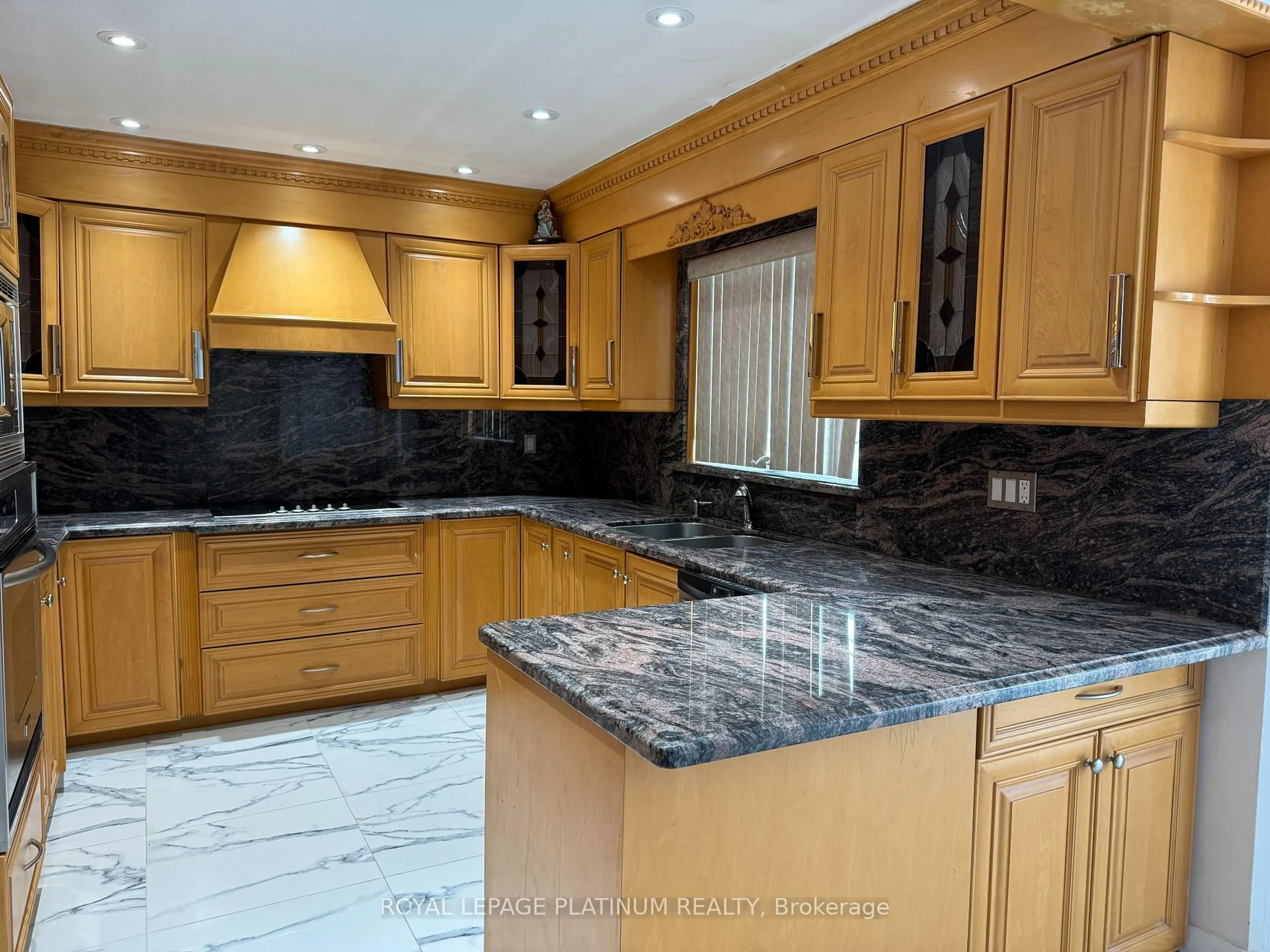 Contemporary kitchen, ceramic/tile floor for 60 Brookfield Crt, Brampton Ontario L6Y 4K4
