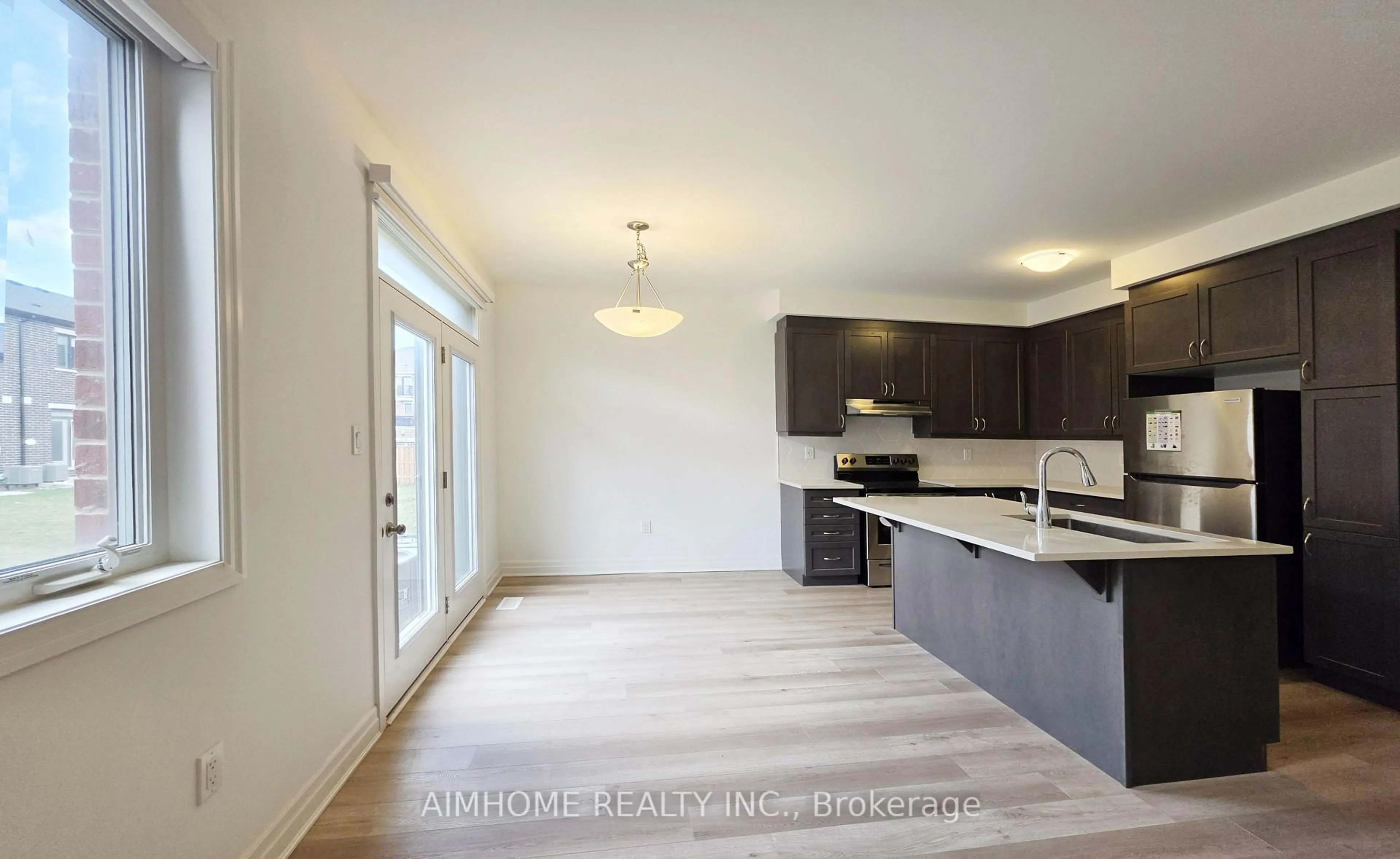 Open concept kitchen, unknown for 1195 Tanbark Ave, Oakville Ontario L6H 3X1