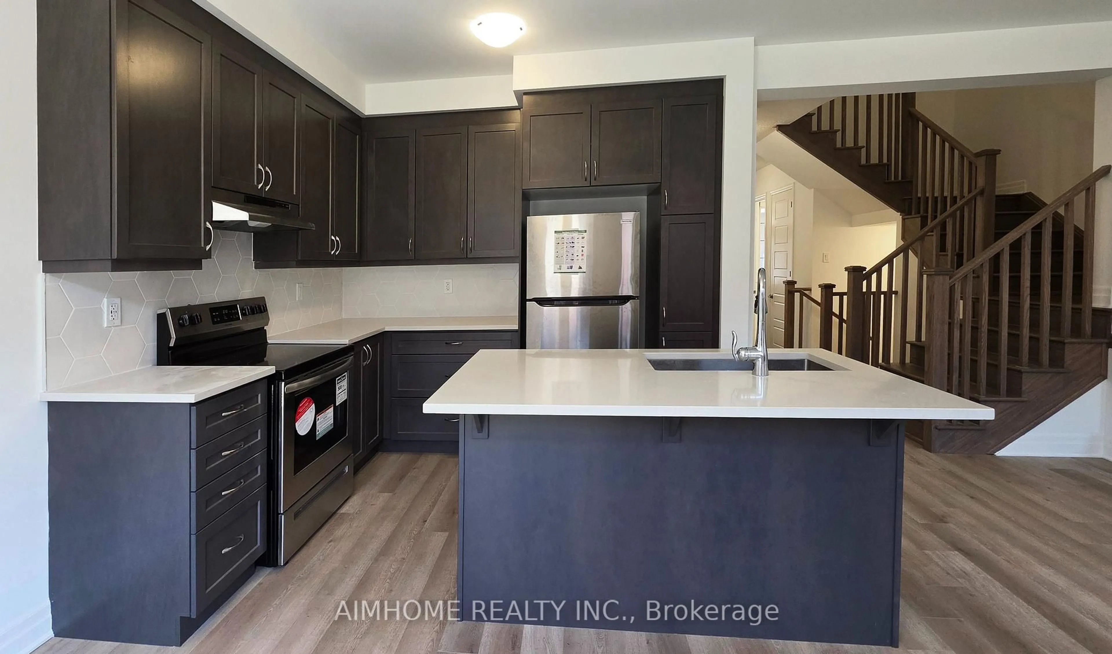 Open concept kitchen, unknown for 1195 Tanbark Ave, Oakville Ontario L6H 3X1