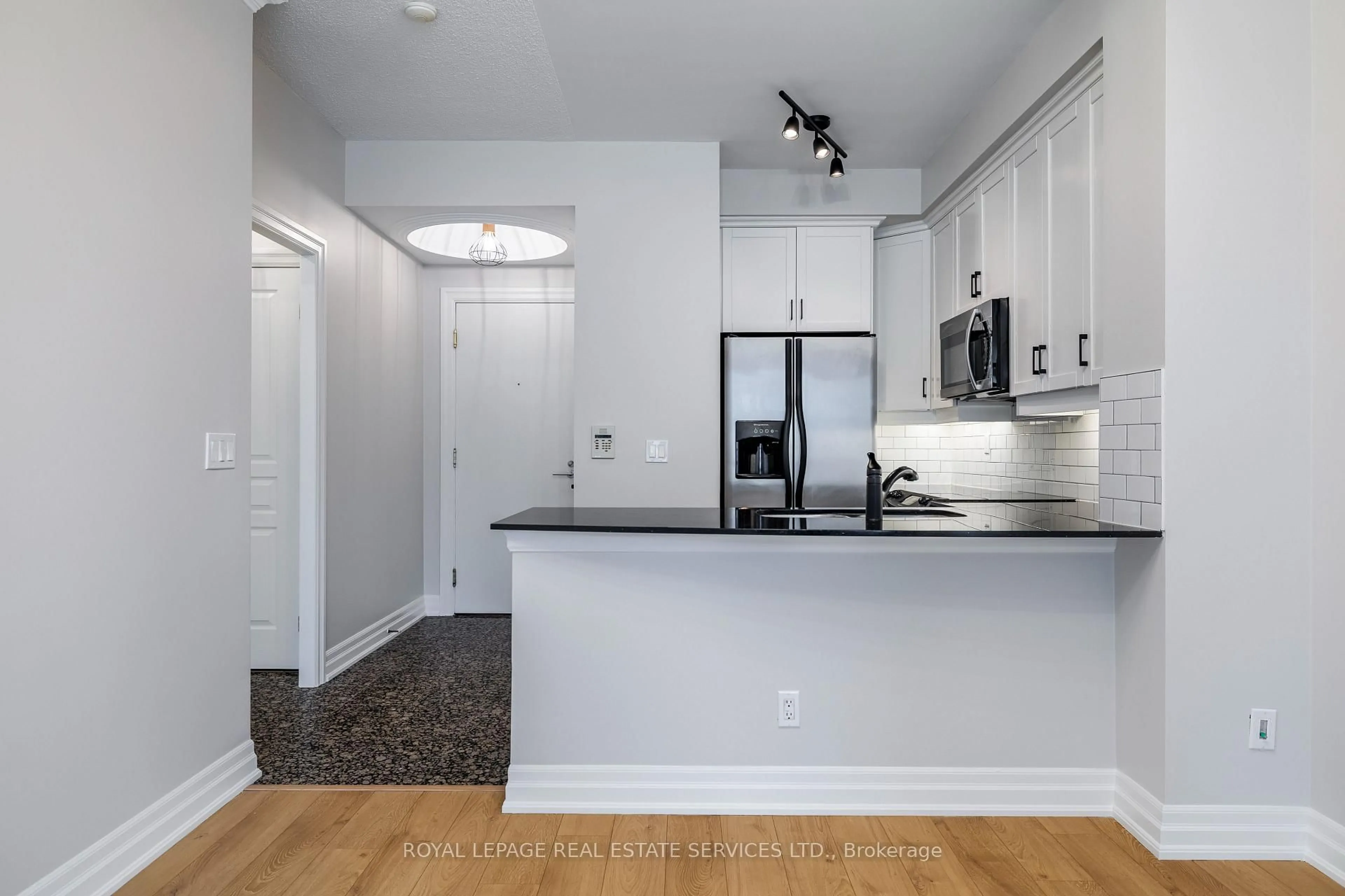 Standard kitchen, unknown for 2083 Lake Shore Blvd #109, Toronto Ontario M8V 4G2