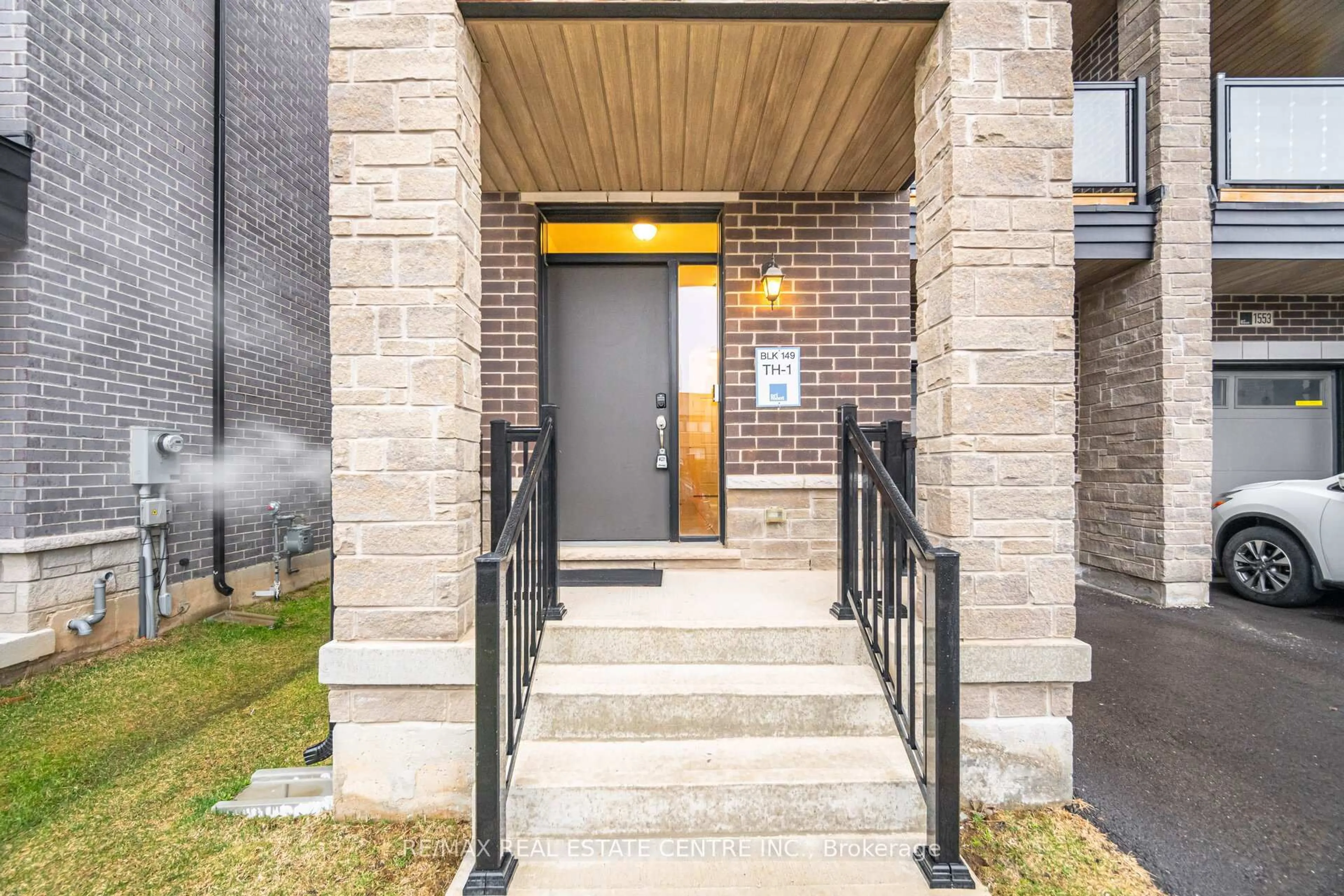 Home with brick exterior material, street for 1551 Labine Pt, Milton Ontario L9E 1V5