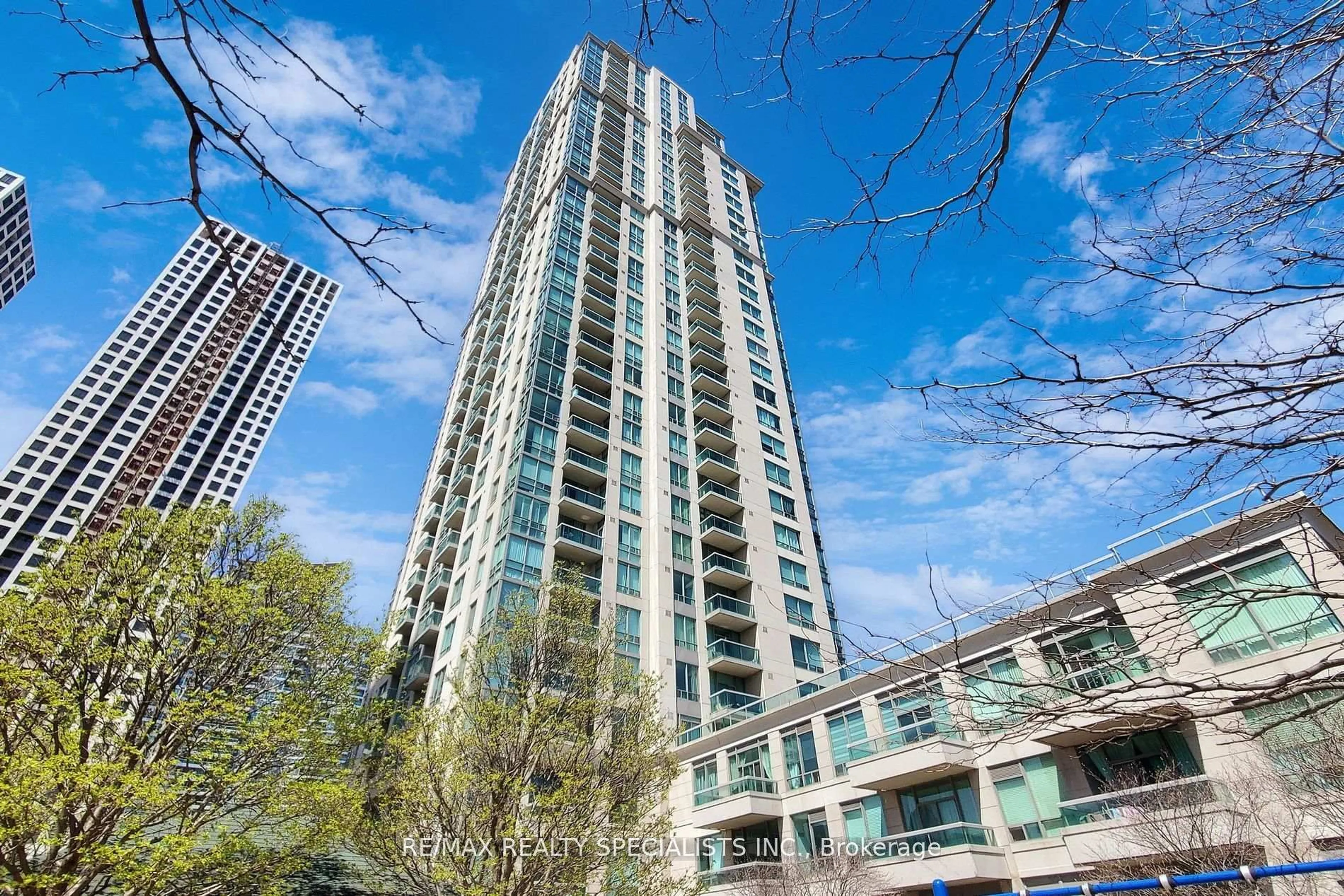 Unknown for 3504 Hurontario St #307, Mississauga Ontario L5B 0B9