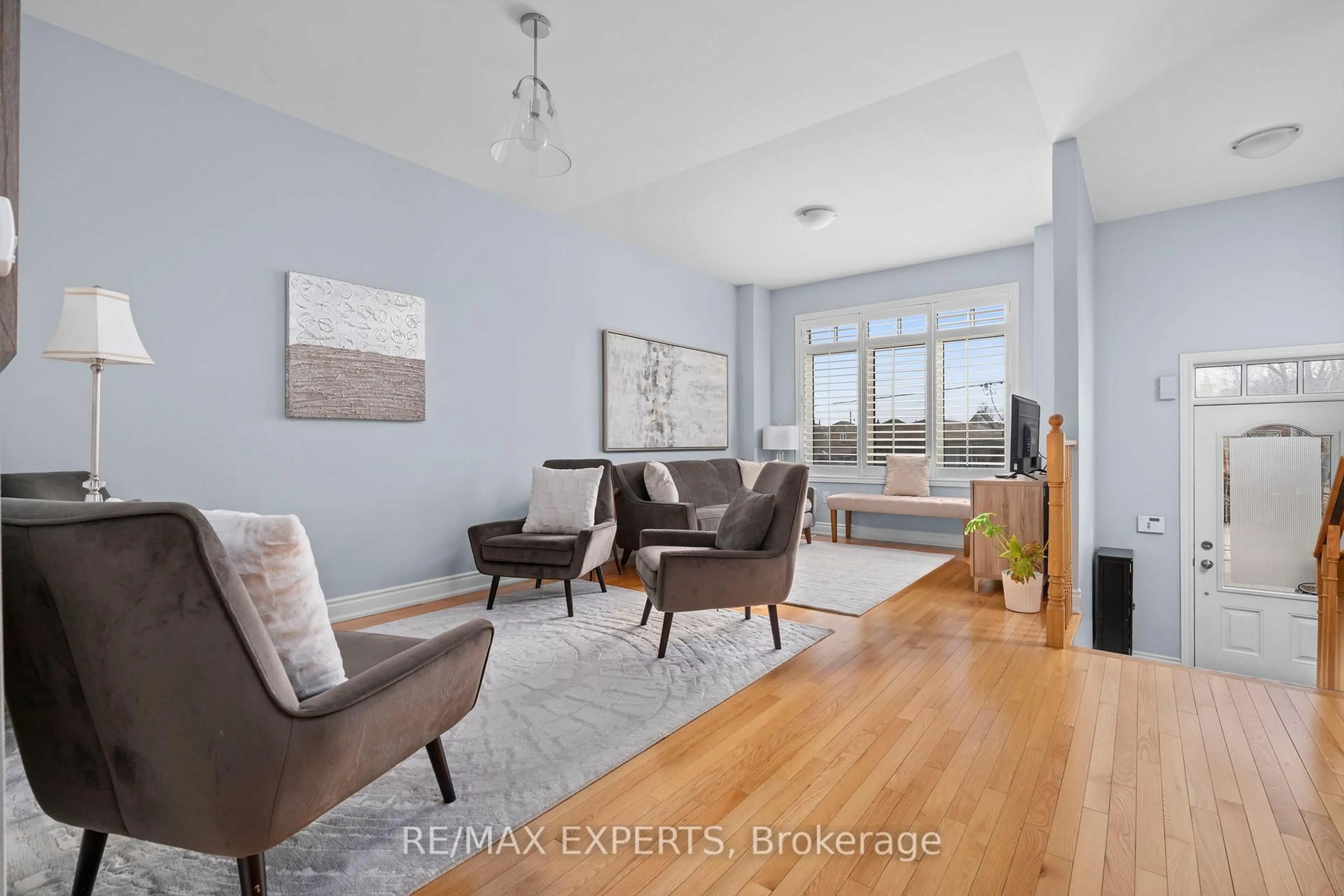 Living room with furniture, unknown for 21 Ypres Rd, Toronto Ontario M6M 1N9