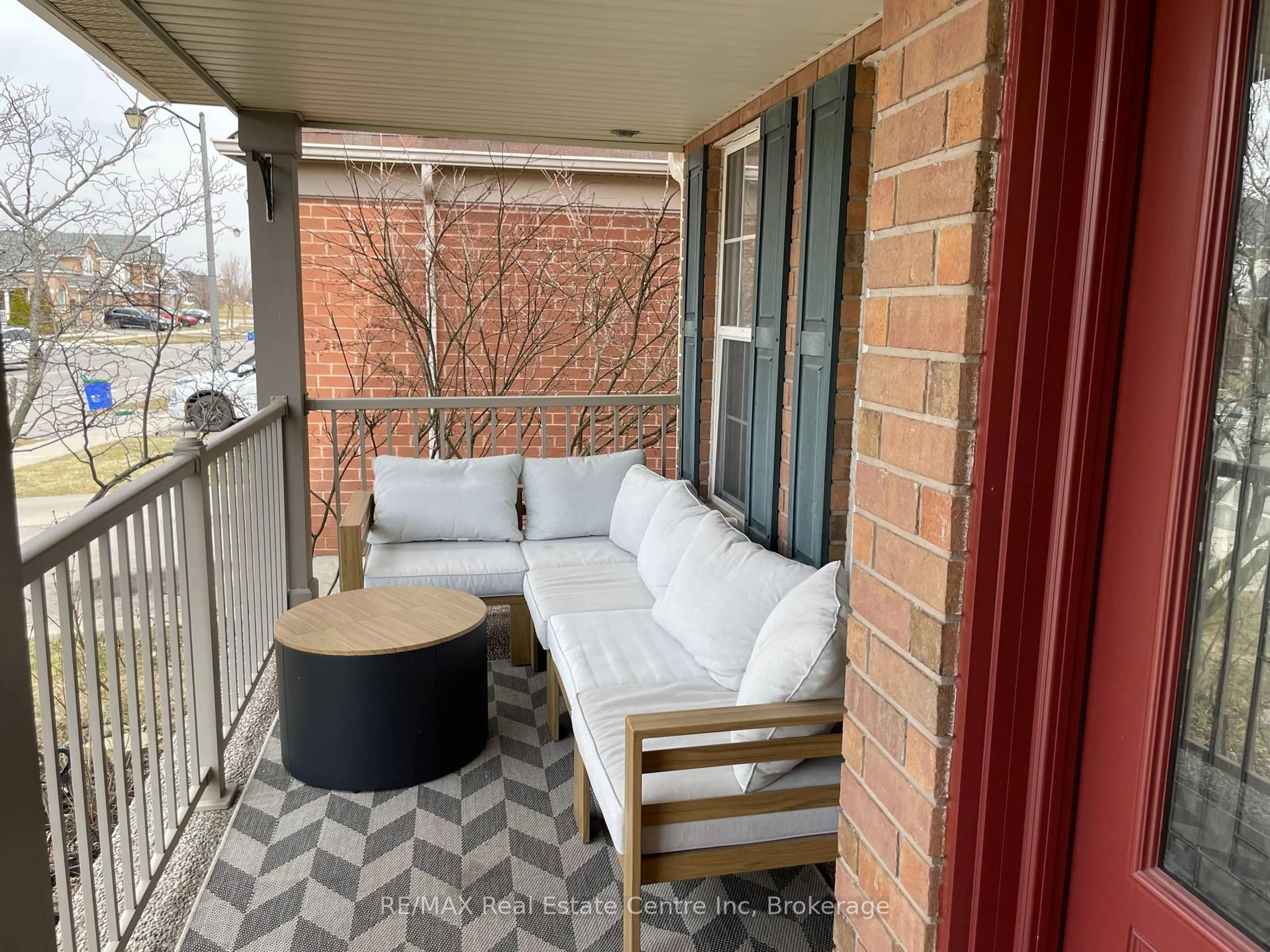 Balcony in the apartment, street for 1518 Croft Ave, Milton Ontario L9T 5K6
