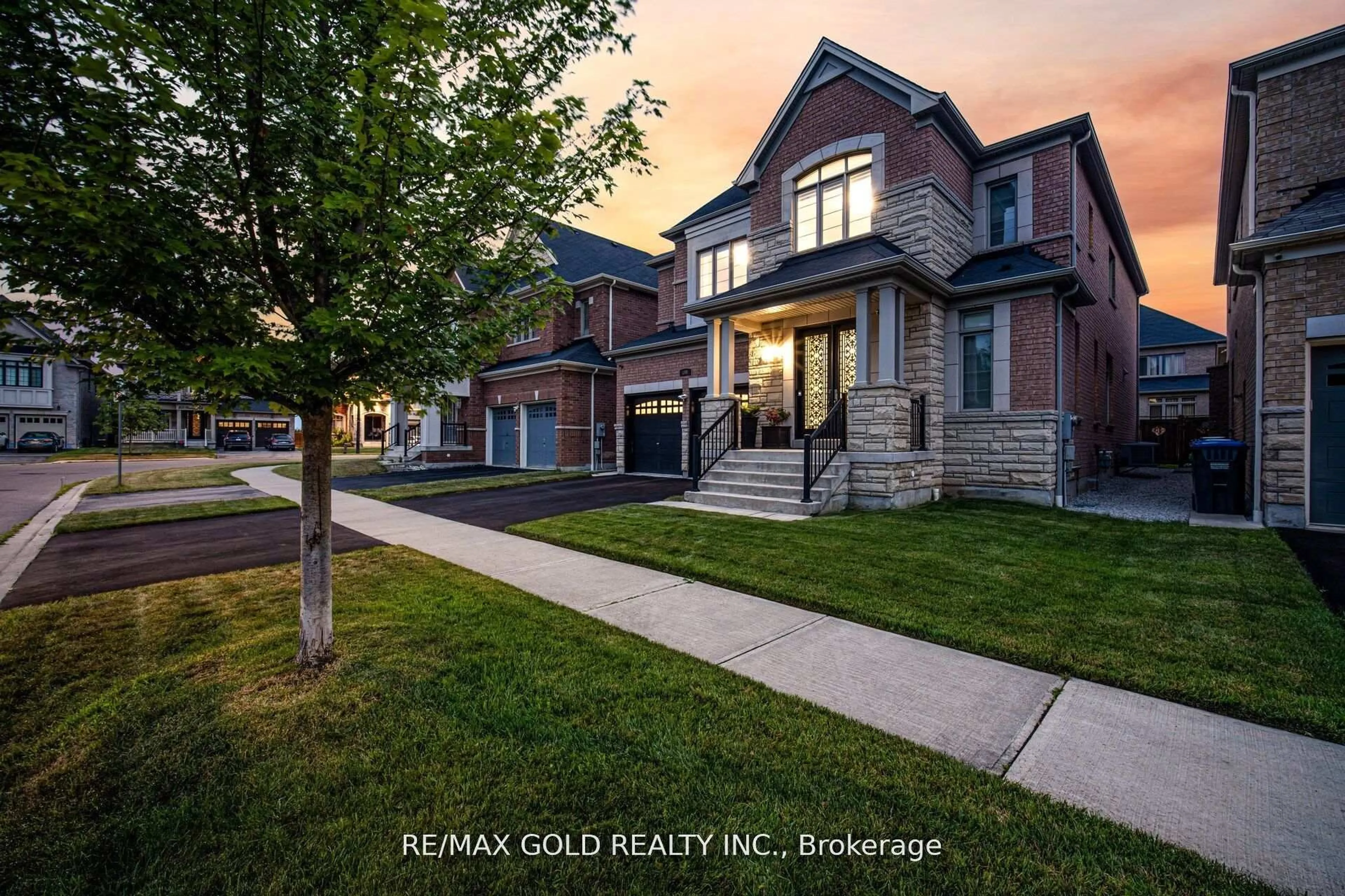 Home with brick exterior material, street for 106 Rising Hill Rdge, Brampton Ontario L6Y 6B2