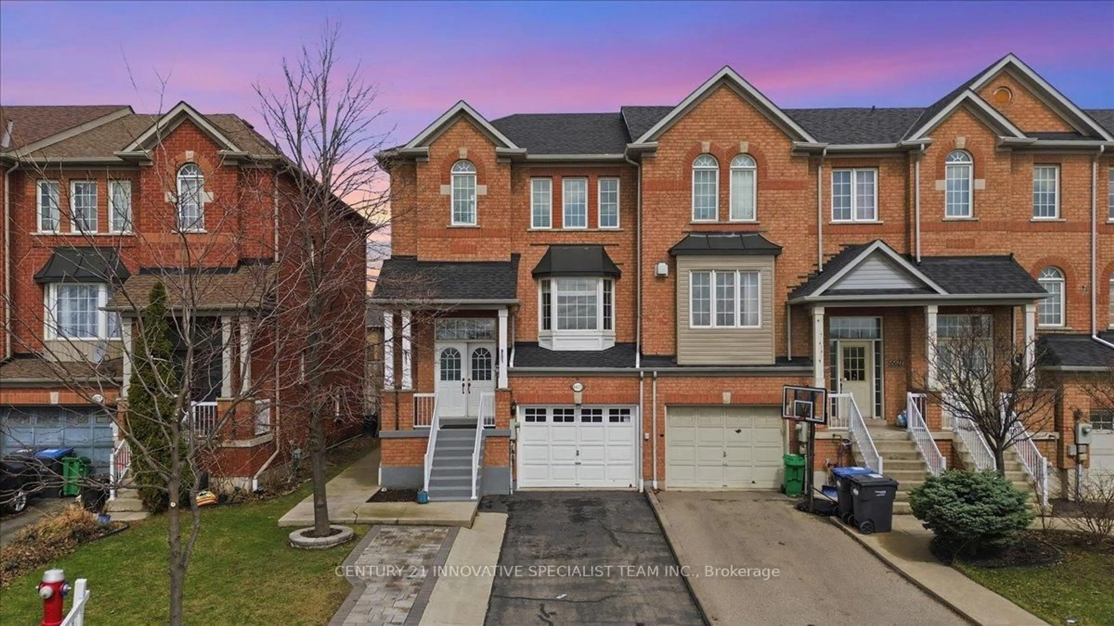 Home with brick exterior material, street for 6613 Jazzy Mews, Mississauga Ontario L5W 1S2