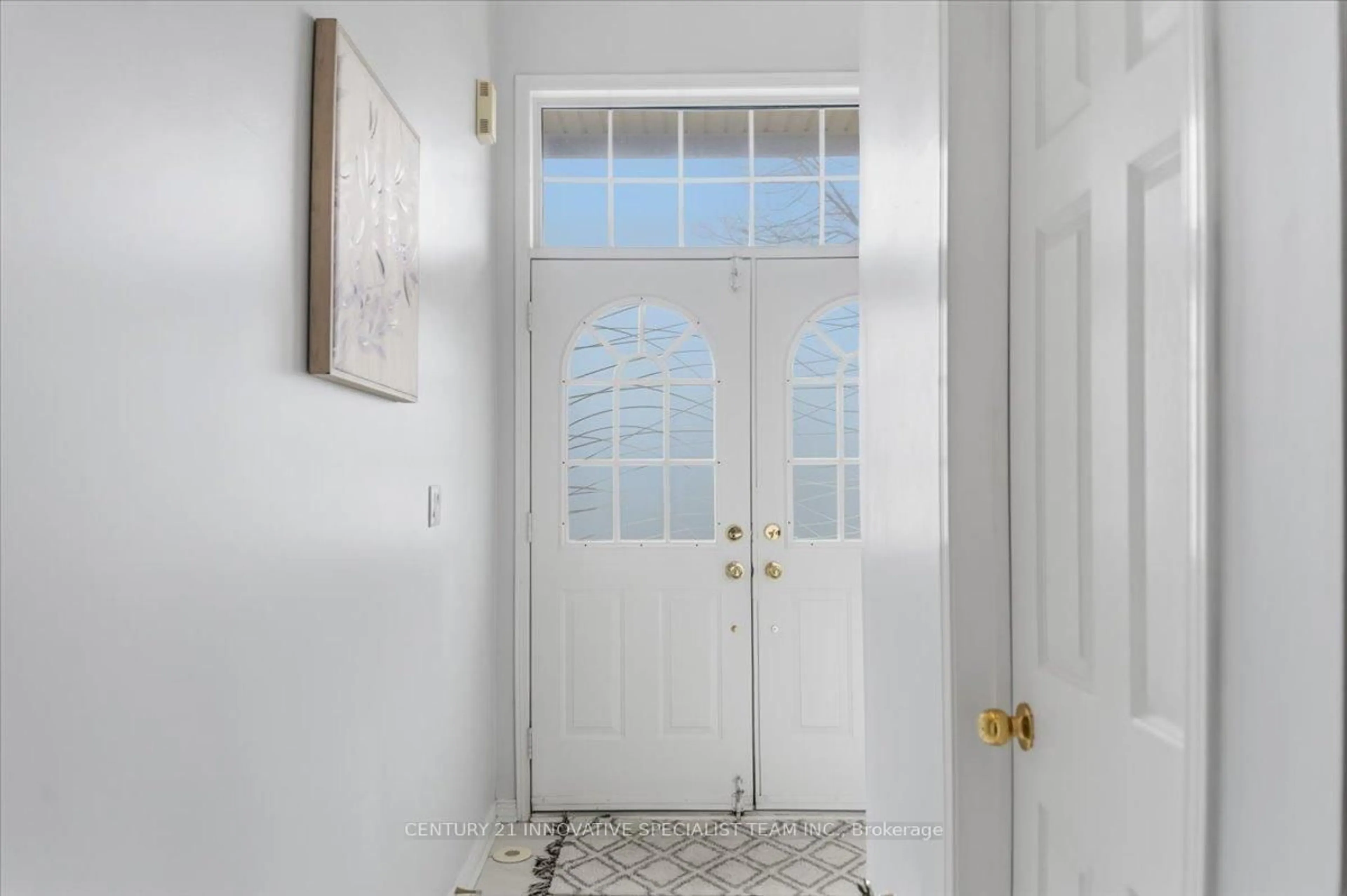 Indoor entryway for 6613 Jazzy Mews, Mississauga Ontario L5W 1S2