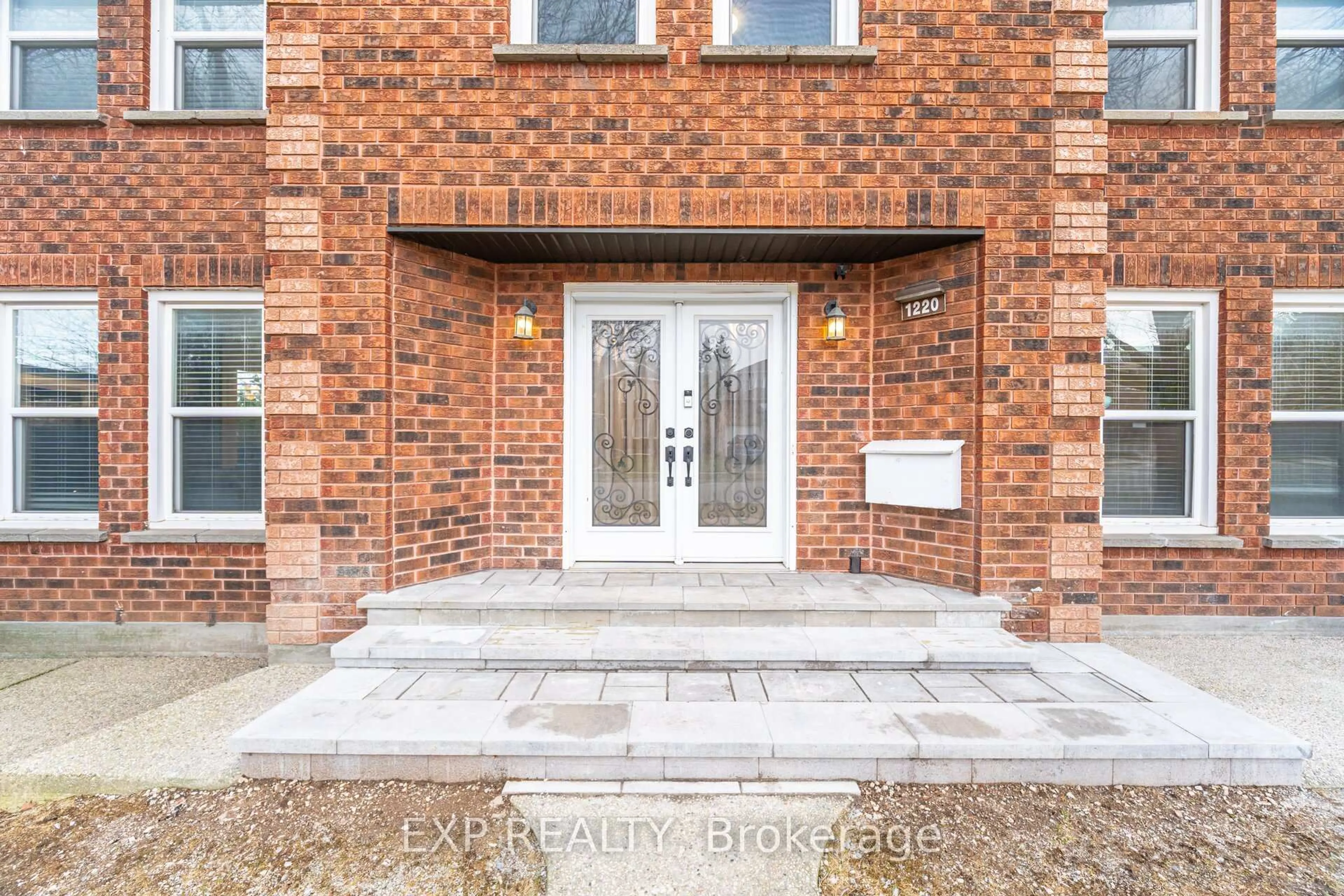 Unknown for 1220 Thoresby Dr, Oakville Ontario L6J 7K3