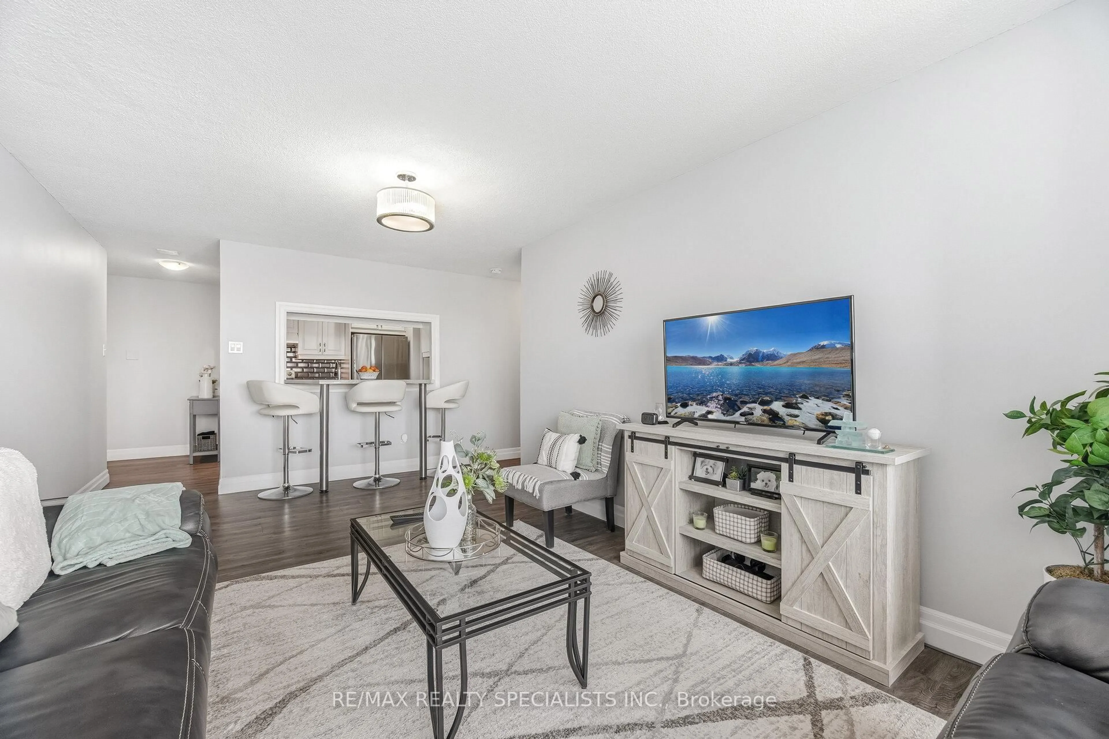 Living room with furniture, unknown for 4205 Shipp Dr #506, Mississauga Ontario L4Z 2Y9