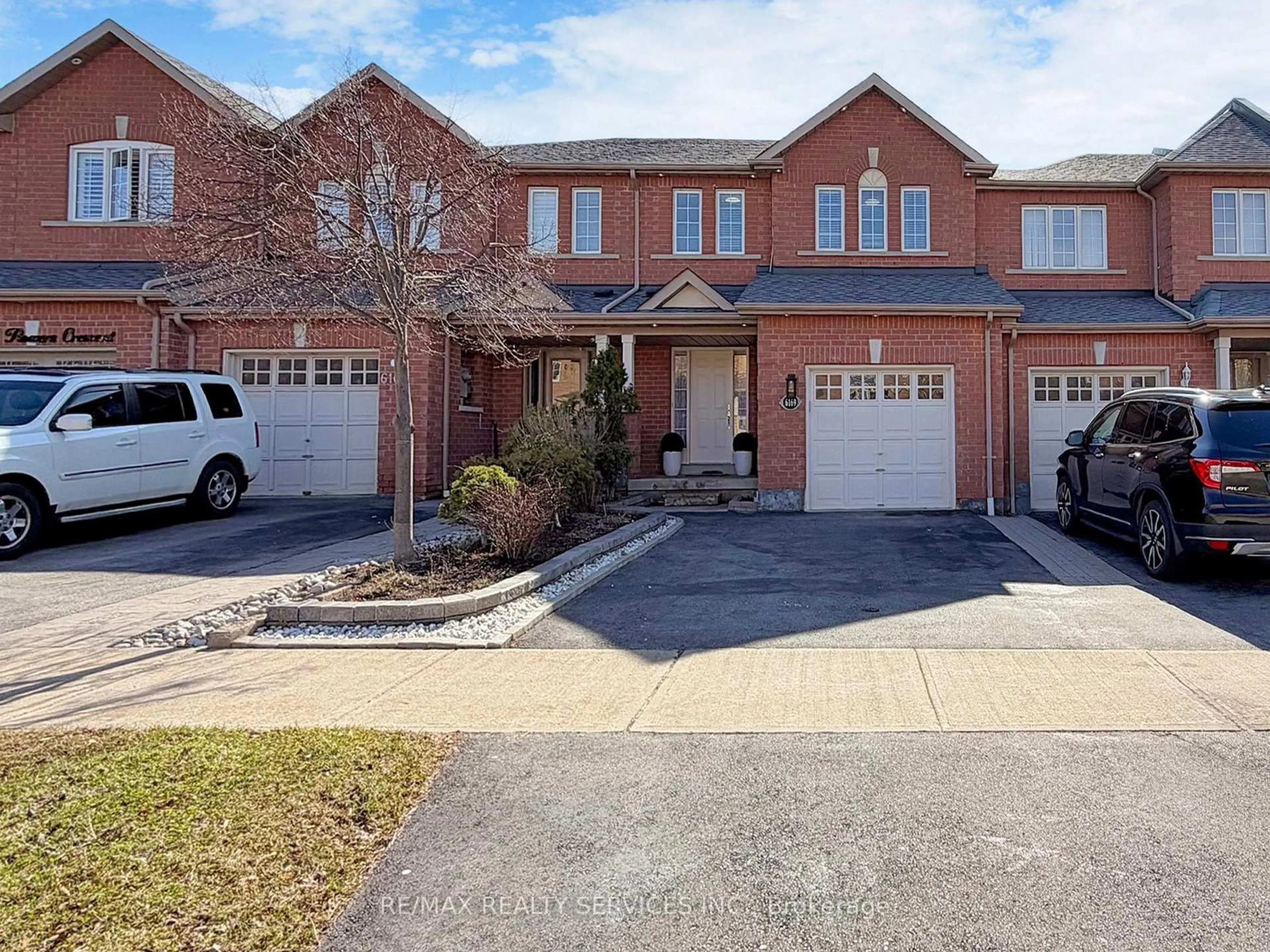 Home with brick exterior material, street for 6169 Rowers Cres, Mississauga Ontario L5V 3A1