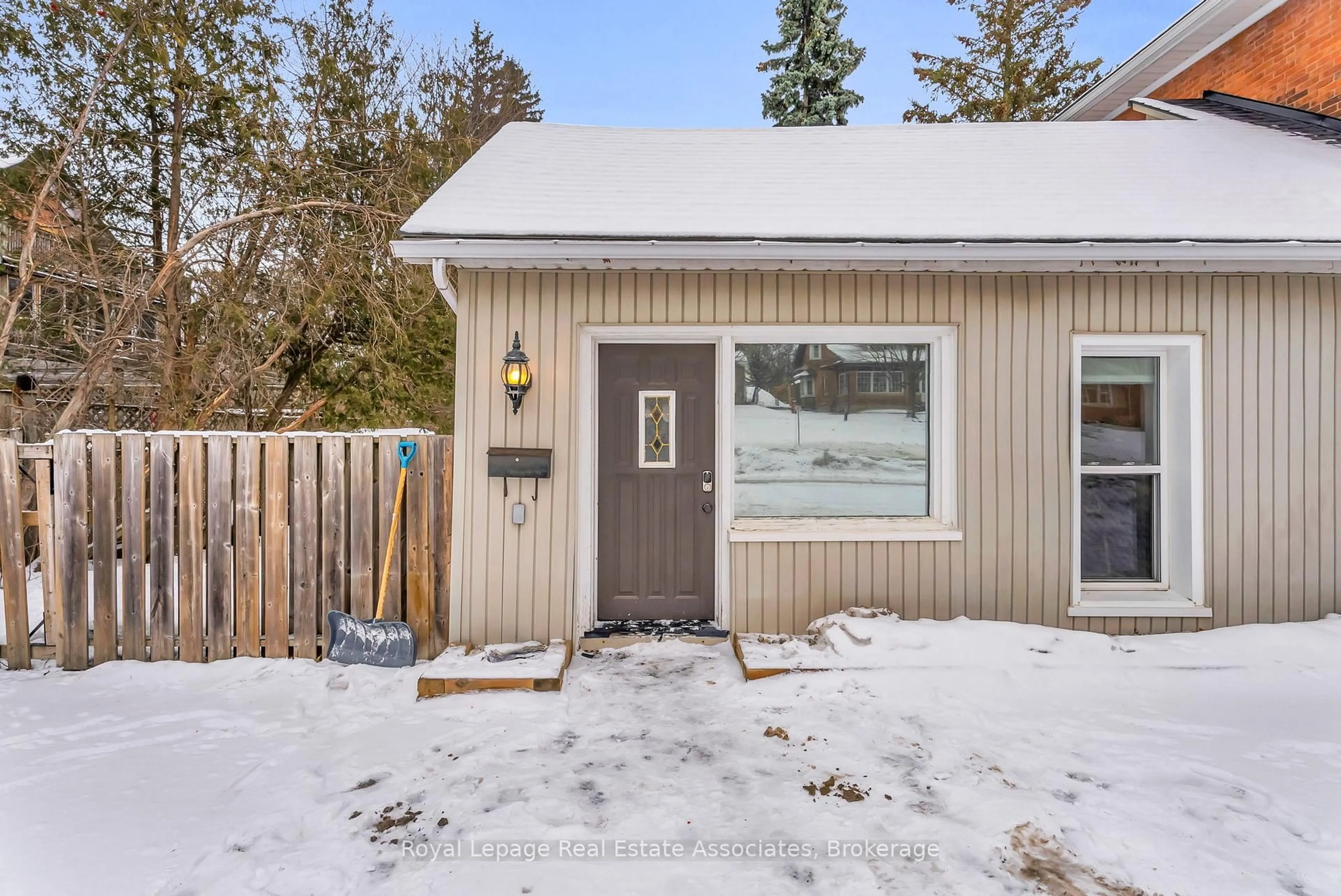 Unknown for 1 Third Ave, Orangeville Ontario L9W 1G8