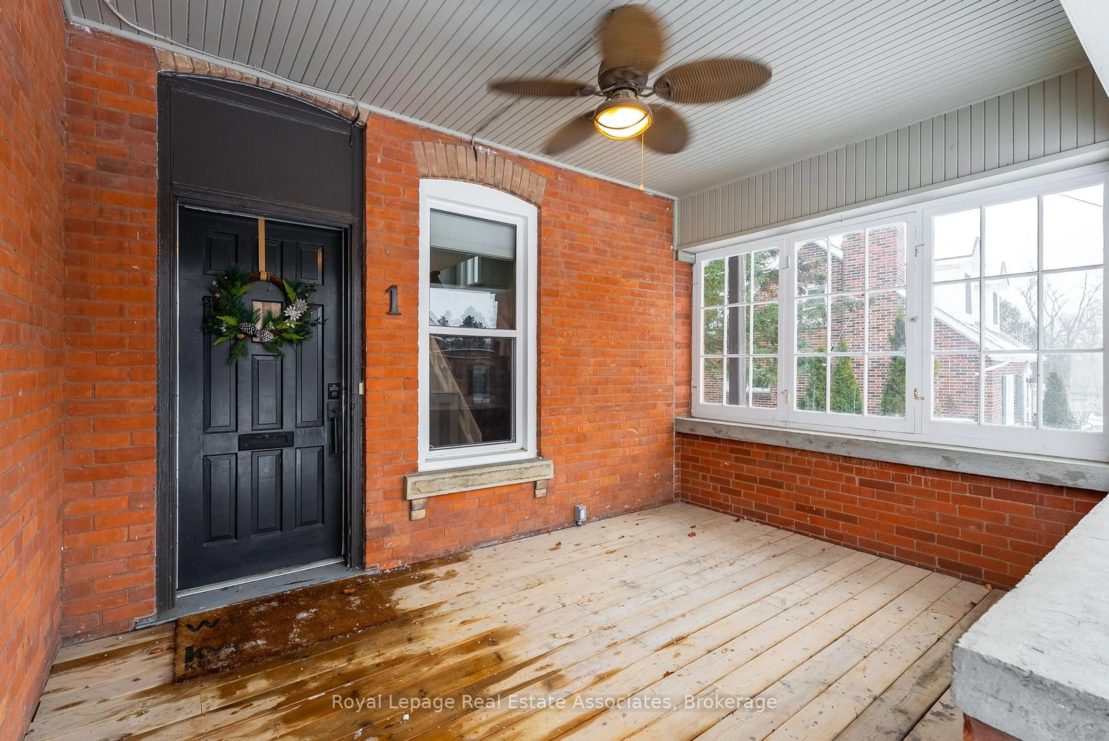 Indoor entryway for 1 Third Ave, Orangeville Ontario L9W 1G8