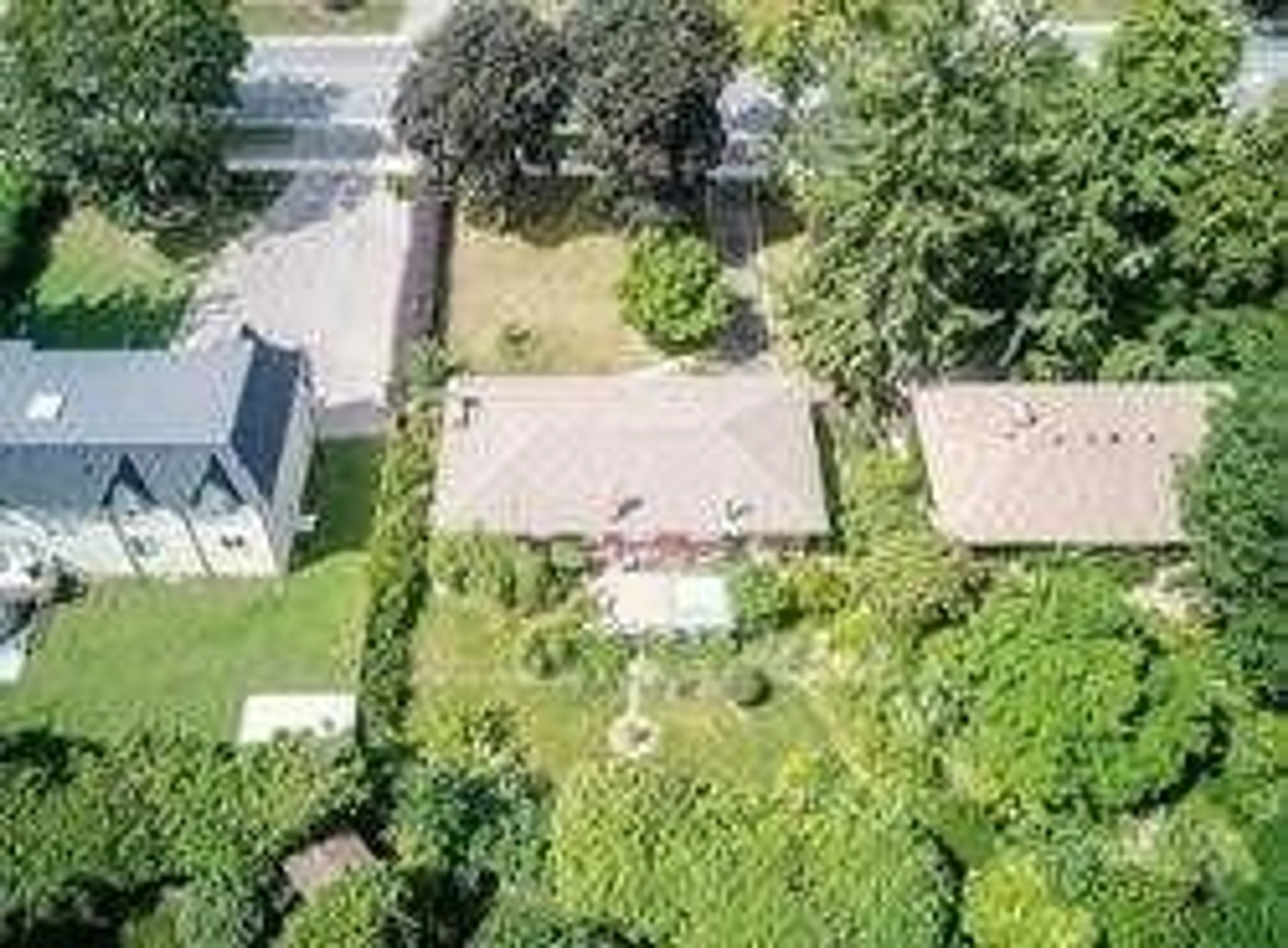 A pic from outside/outdoor area/front of a property/back of a property/a pic from drone, street for 2026 Rebecca St, Oakville Ontario L6L 2A2