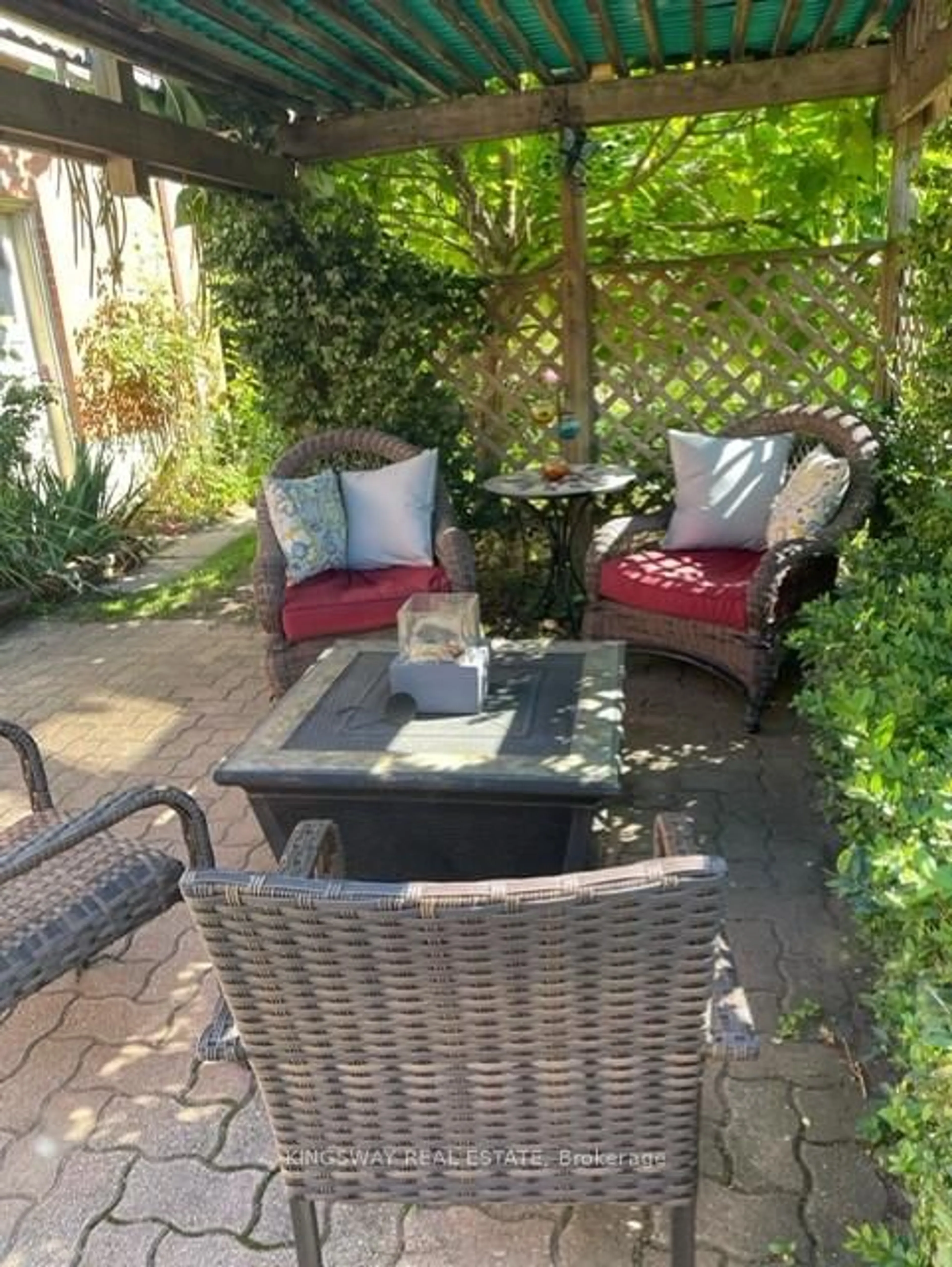 Patio, street for 2026 Rebecca St, Oakville Ontario L6L 2A2