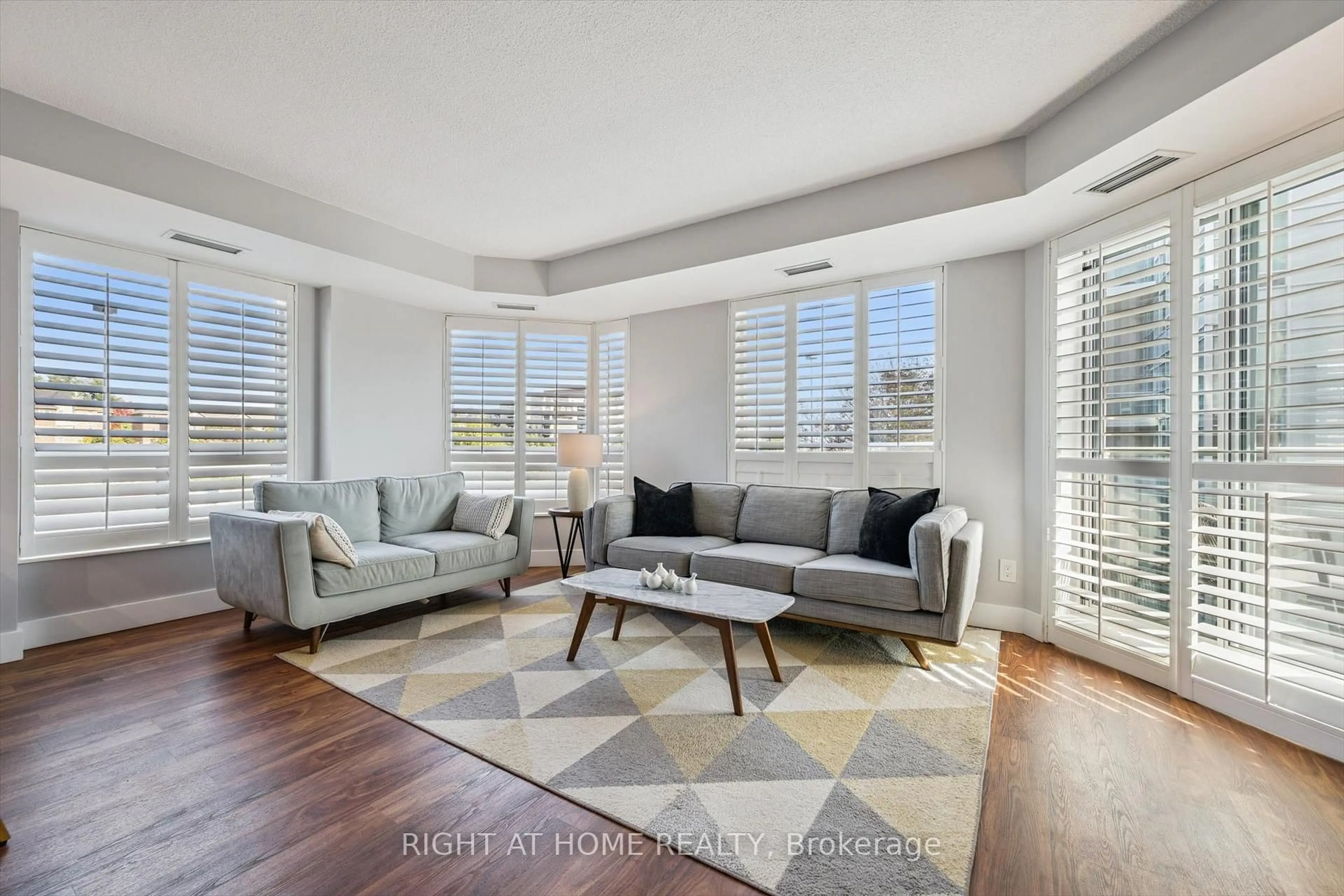 Living room with furniture, unknown for 190 Manitoba St #304, Toronto Ontario M8Y 3Y8