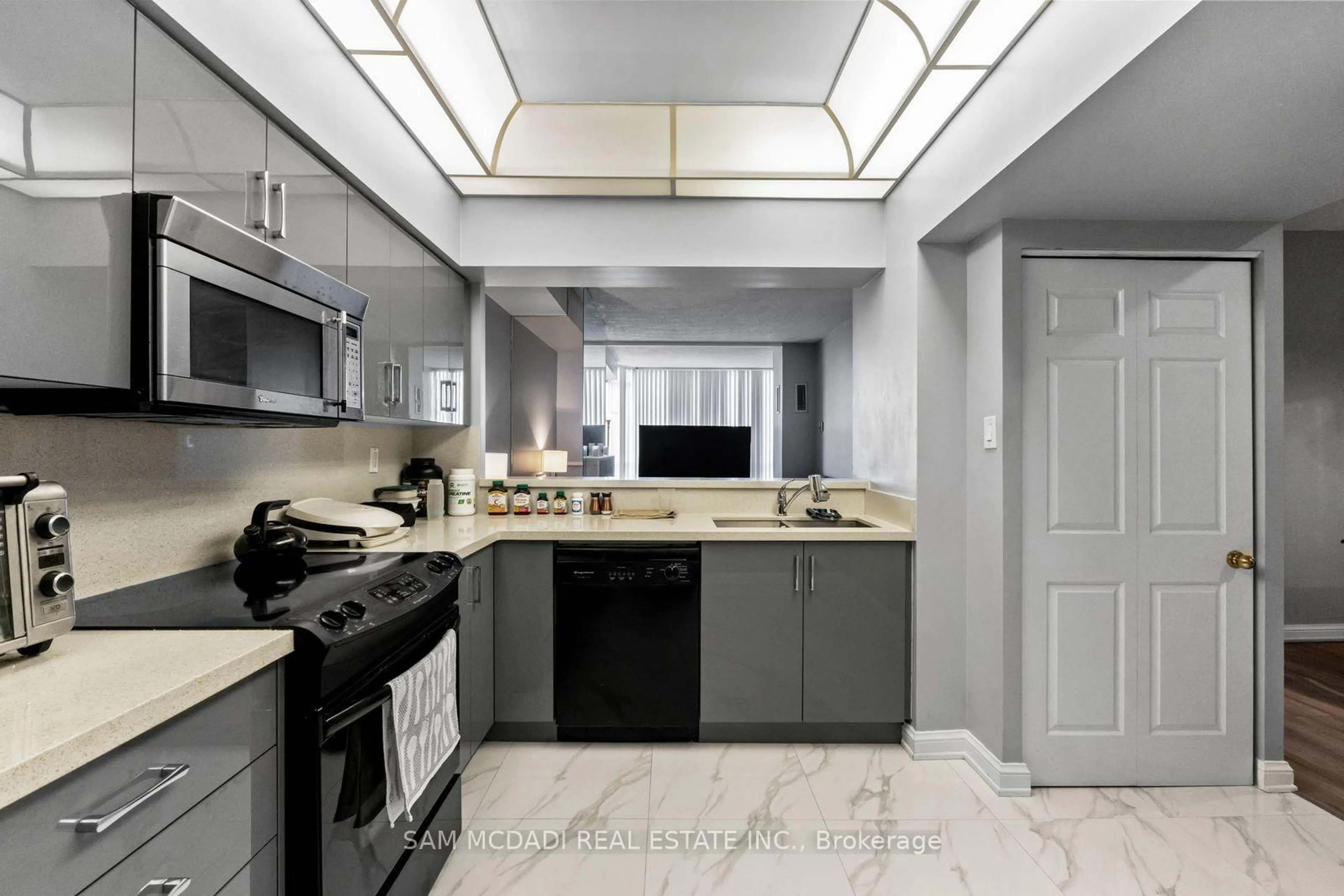 Unknown for 24 Hanover Rd #2205, Brampton Ontario L6S 5K8