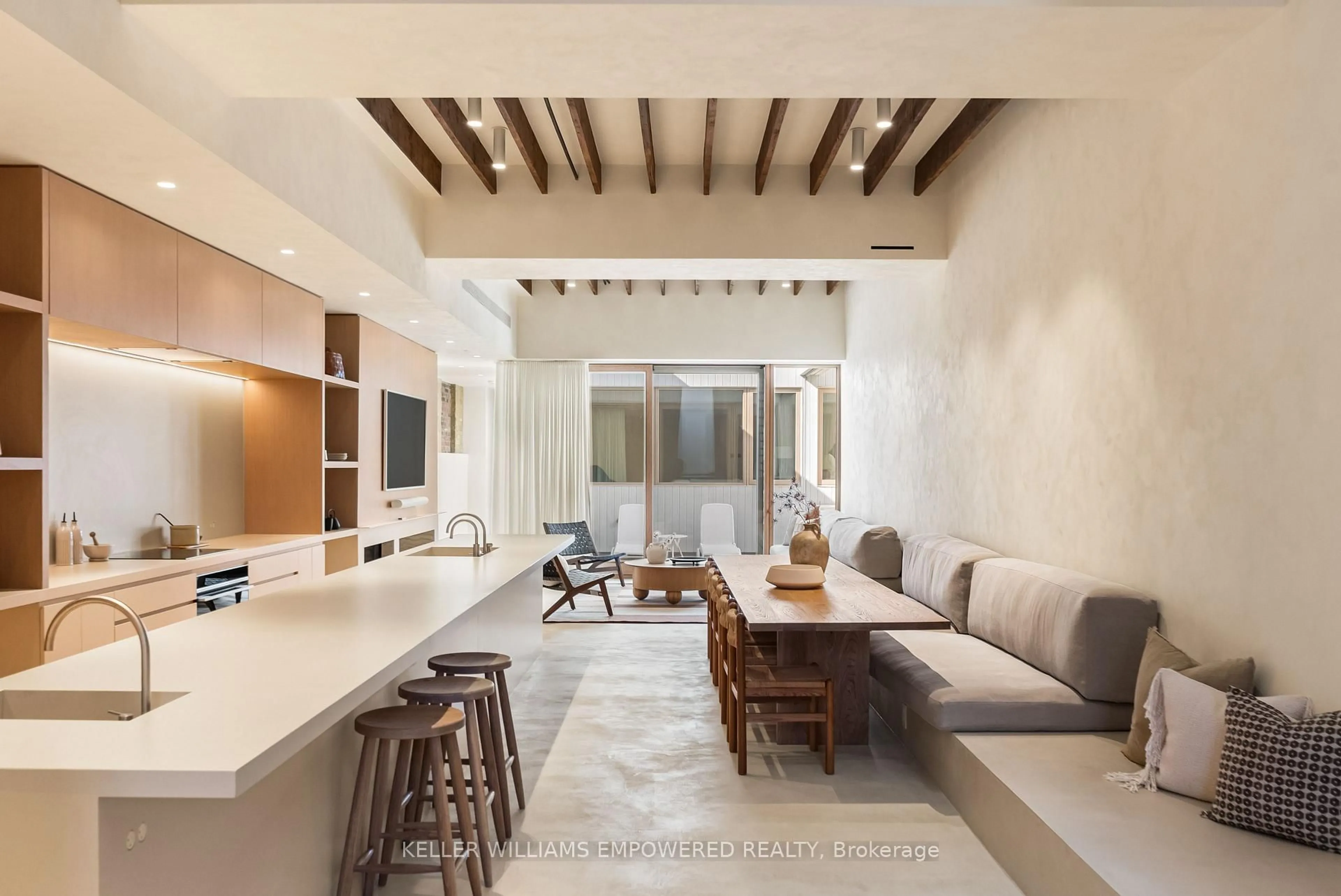 Unknown for 722 Lansdowne Ave, Toronto Ontario M6H 3Y8