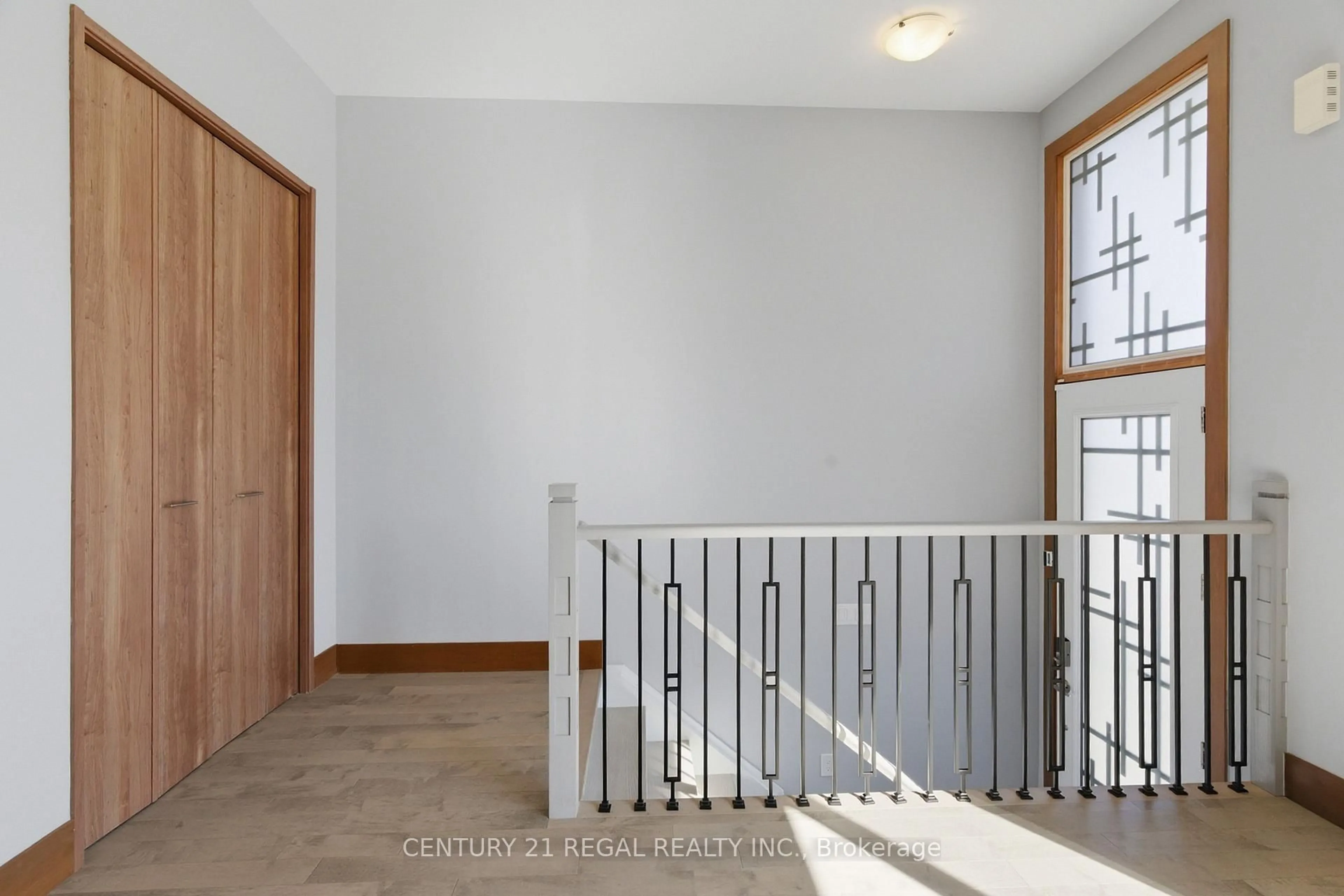 Indoor entryway for 28A Twenty First St, Toronto Ontario M8V 3L7