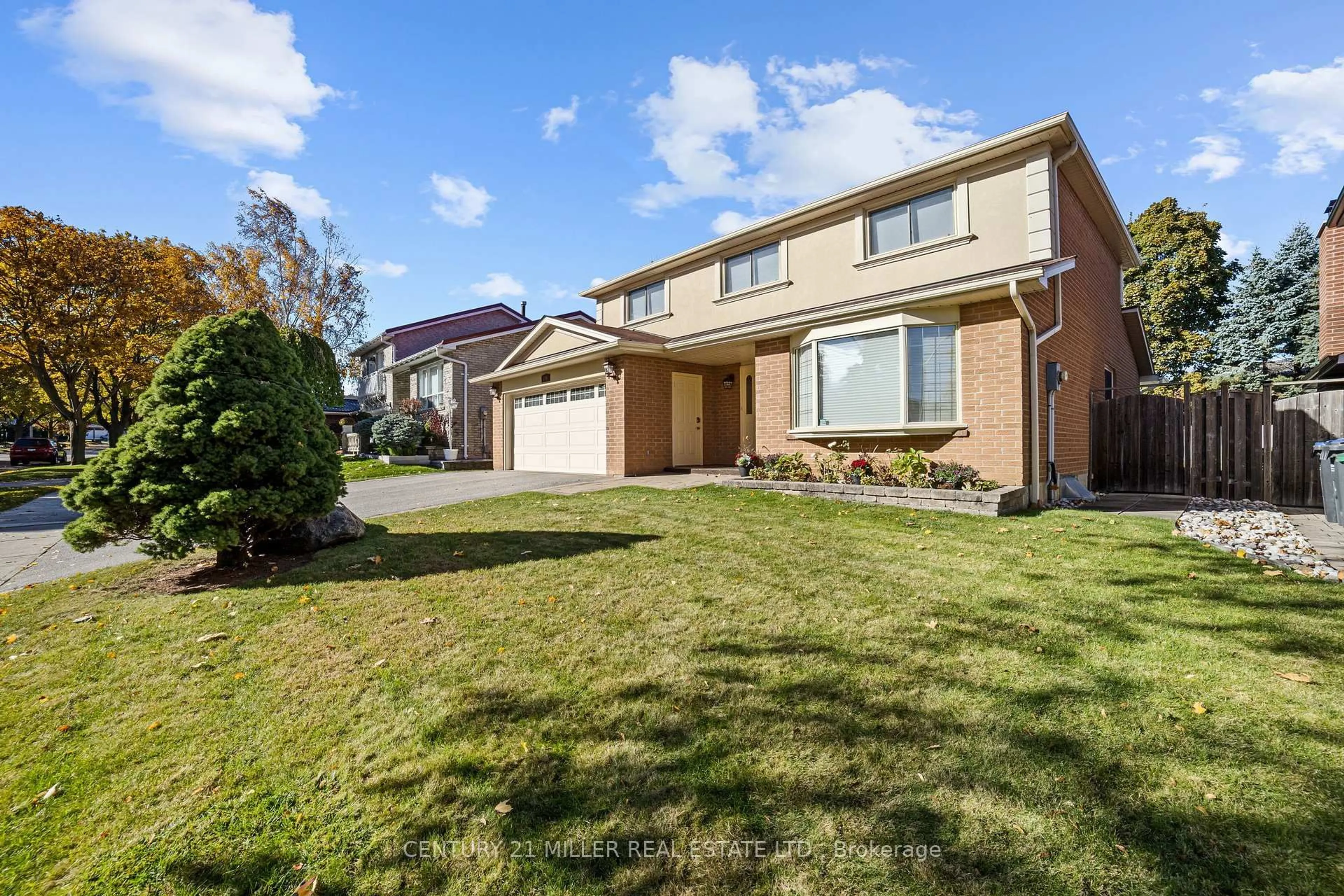 A pic from outside/outdoor area/front of a property/back of a property/a pic from drone, street for 1745 Saltdene Terr, Mississauga Ontario L4W 2E3