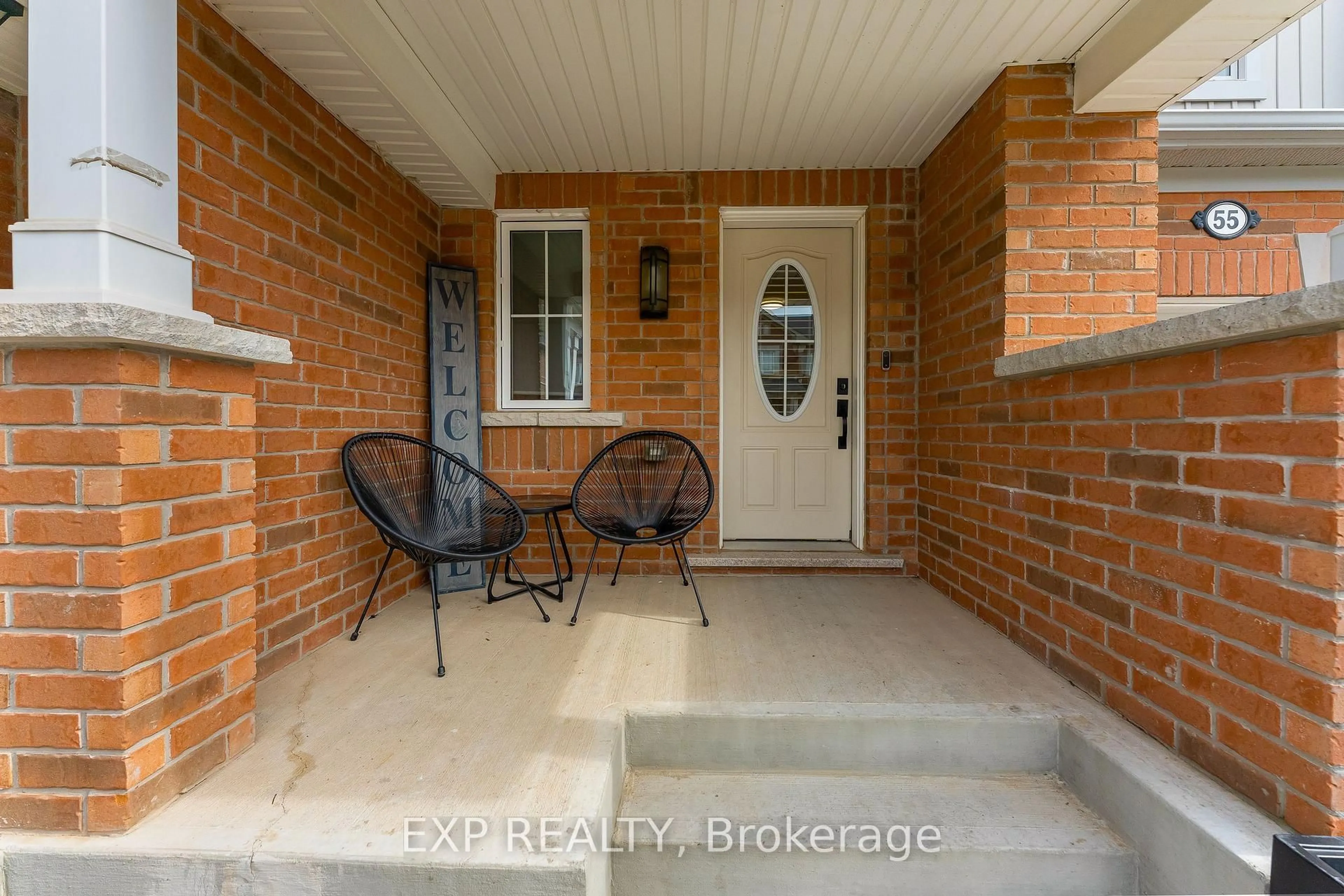 Indoor entryway for 55 Hatt Crt, Milton Ontario L9E 1G7