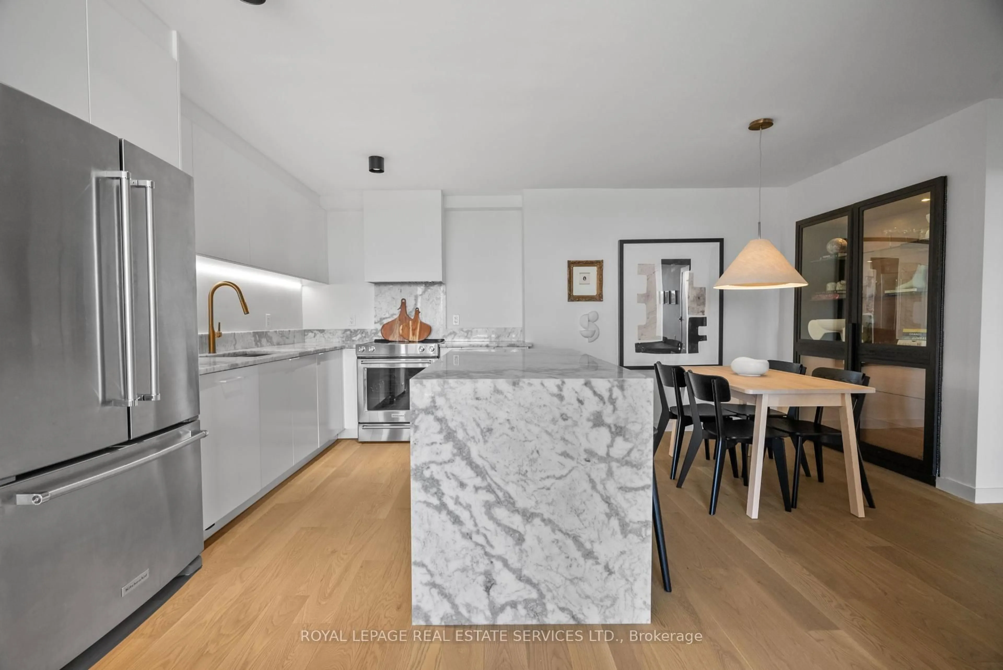 Open concept kitchen, ceramic/tile floor for 1320 Islington Ave #1005, Toronto Ontario M9A 5C6