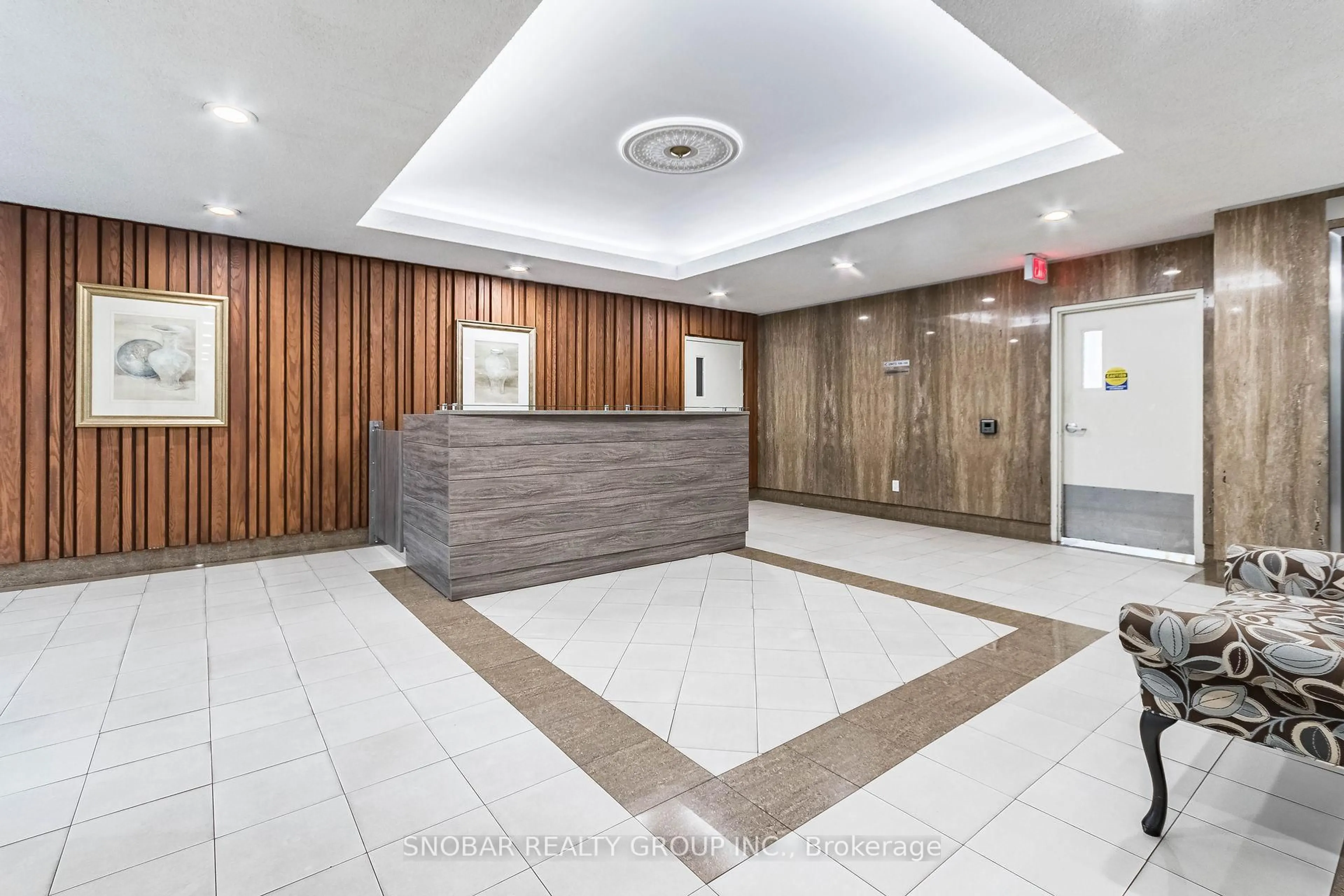 Lobby for 50 Elm Dr #1110, Mississauga Ontario L5A 3X2