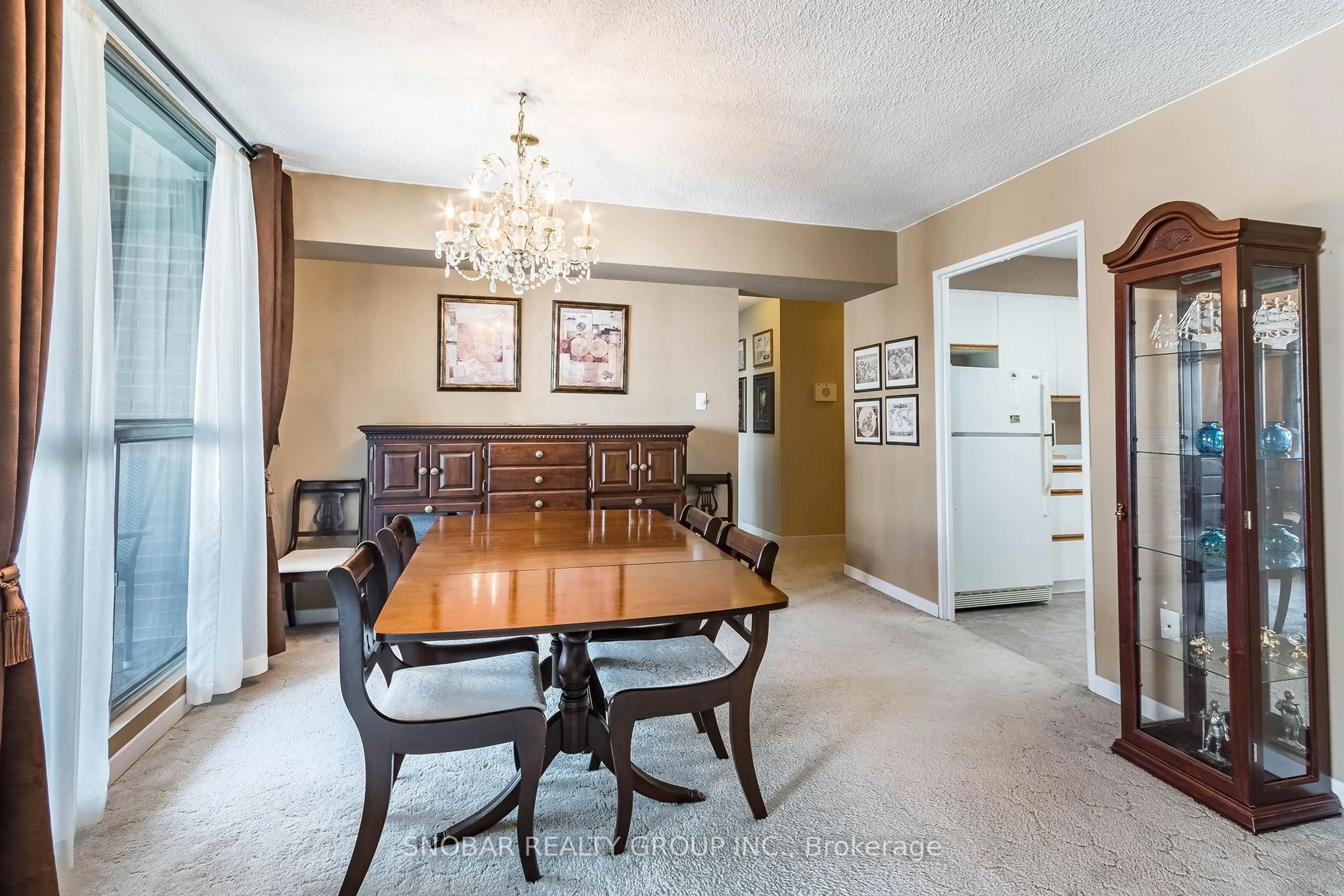 Dining room, unknown for 50 Elm Dr #1110, Mississauga Ontario L5A 3X2