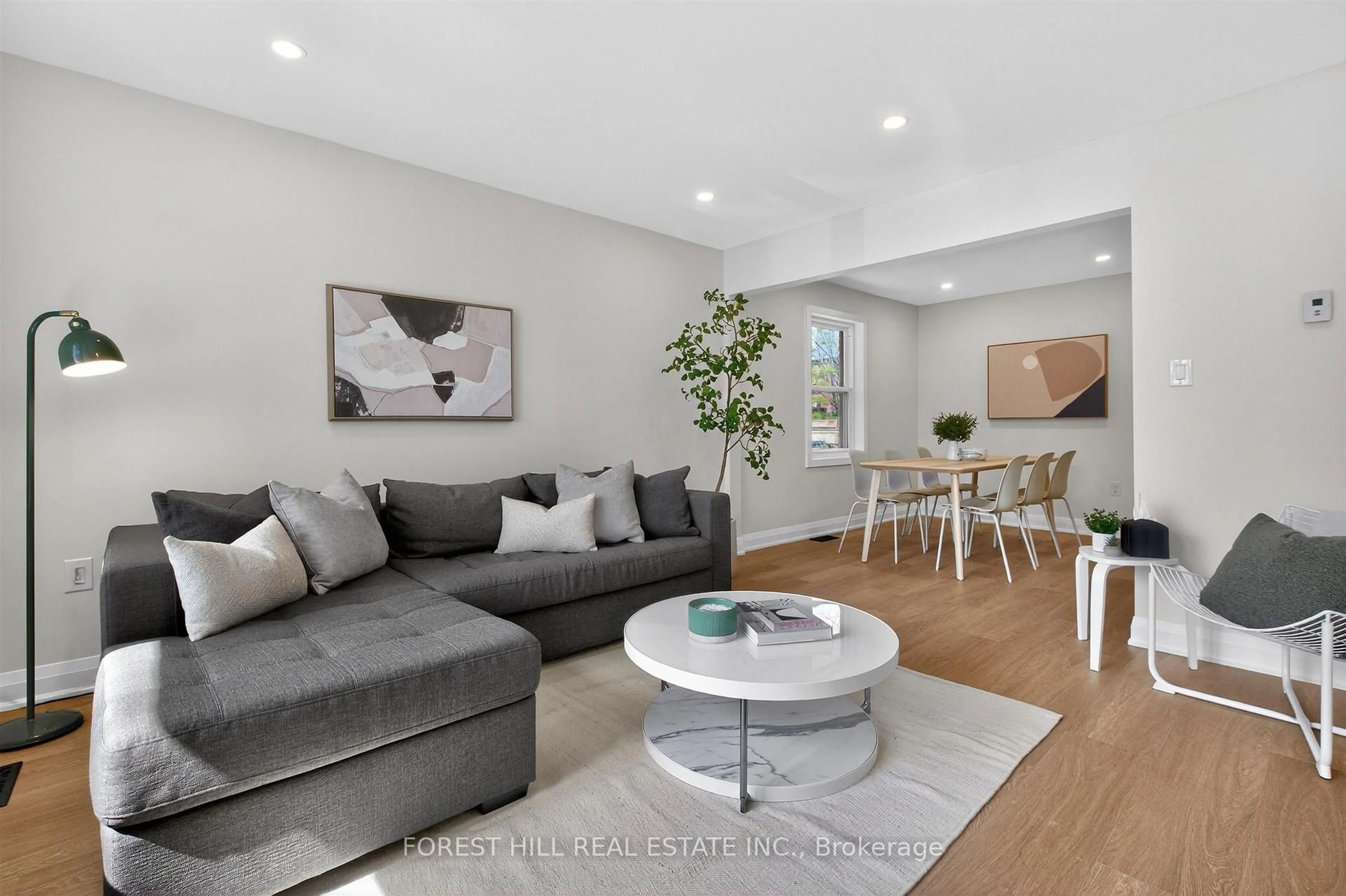 Living room with furniture, unknown for 17 Alexander St, Toronto Ontario M8V 2K7