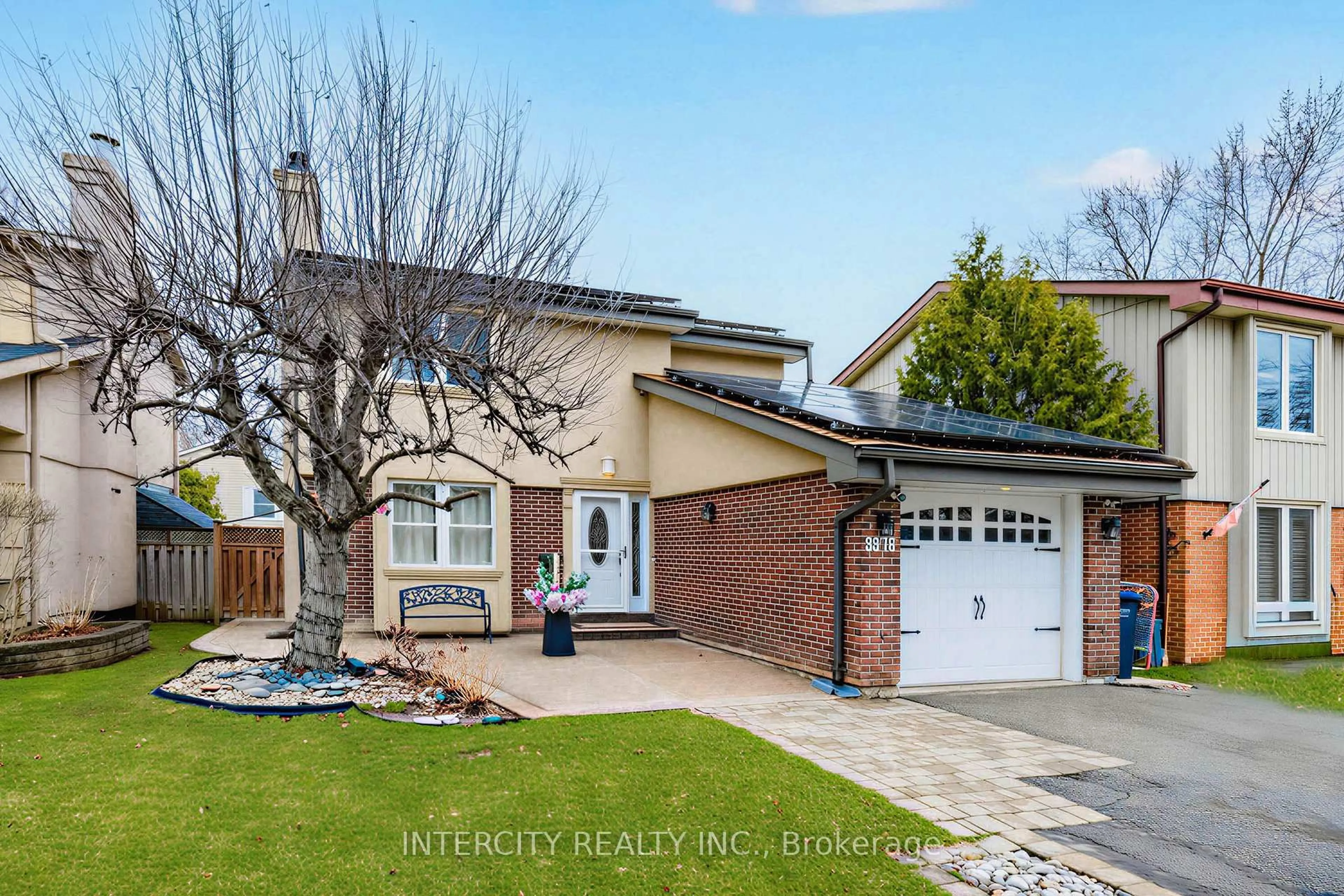Home with brick exterior material, street for 3976 Taffey Cres, Mississauga Ontario L5L 2A7