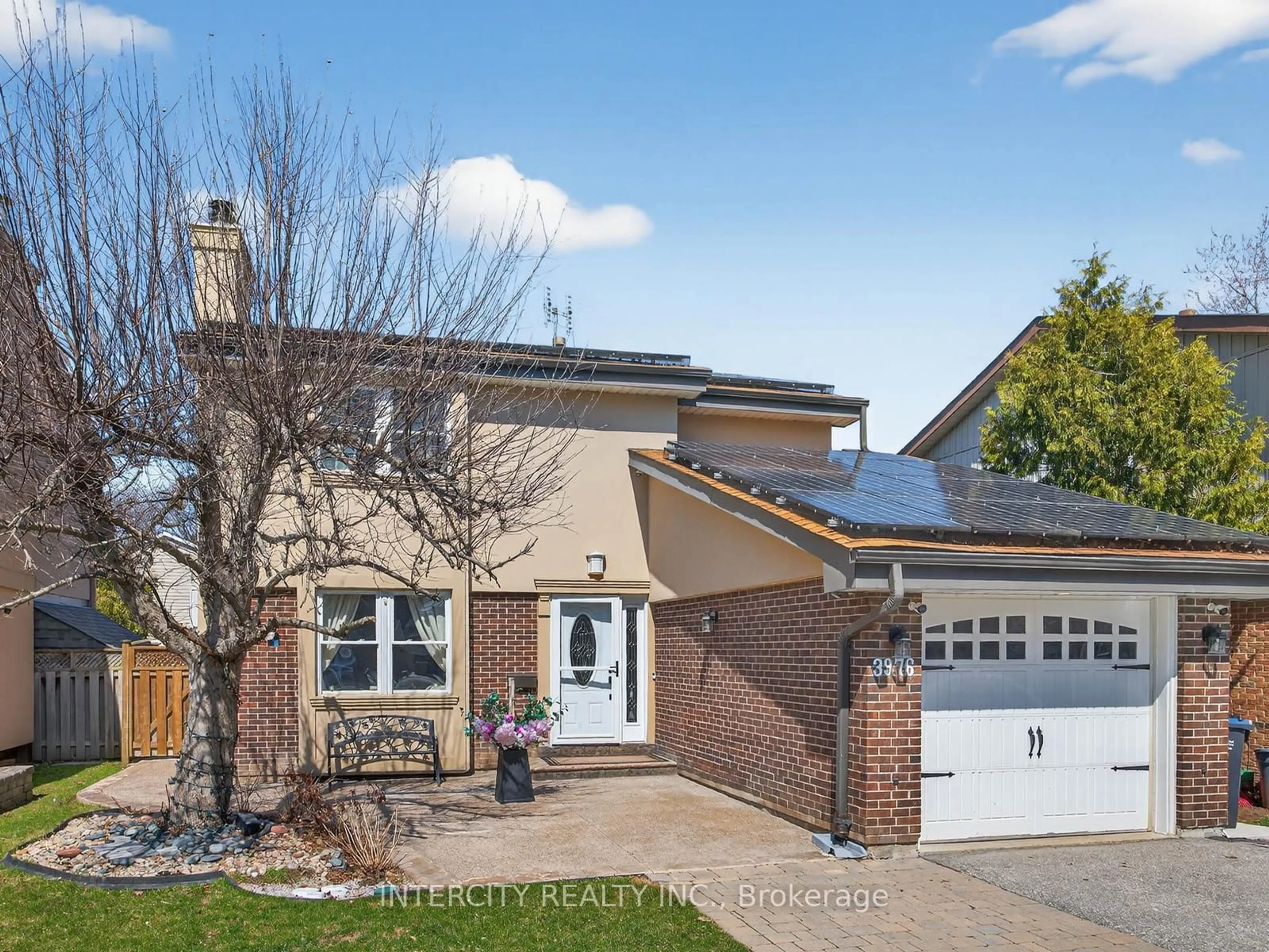 Home with brick exterior material, street for 3976 Taffey Cres, Mississauga Ontario L5L 2A7