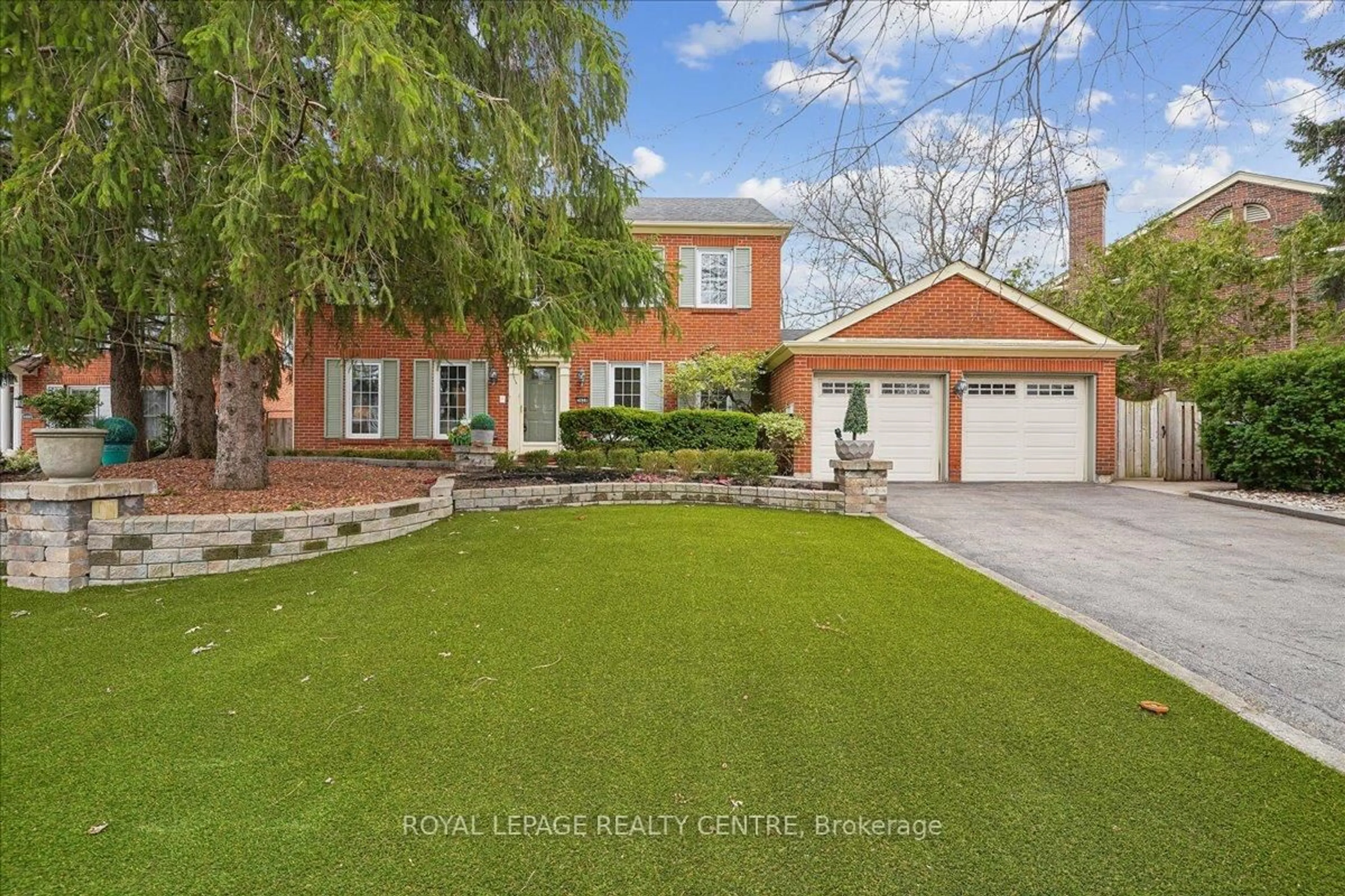 Home with brick exterior material, street for 3459 Pitch Pine Cres, Mississauga Ontario L5L 1P9