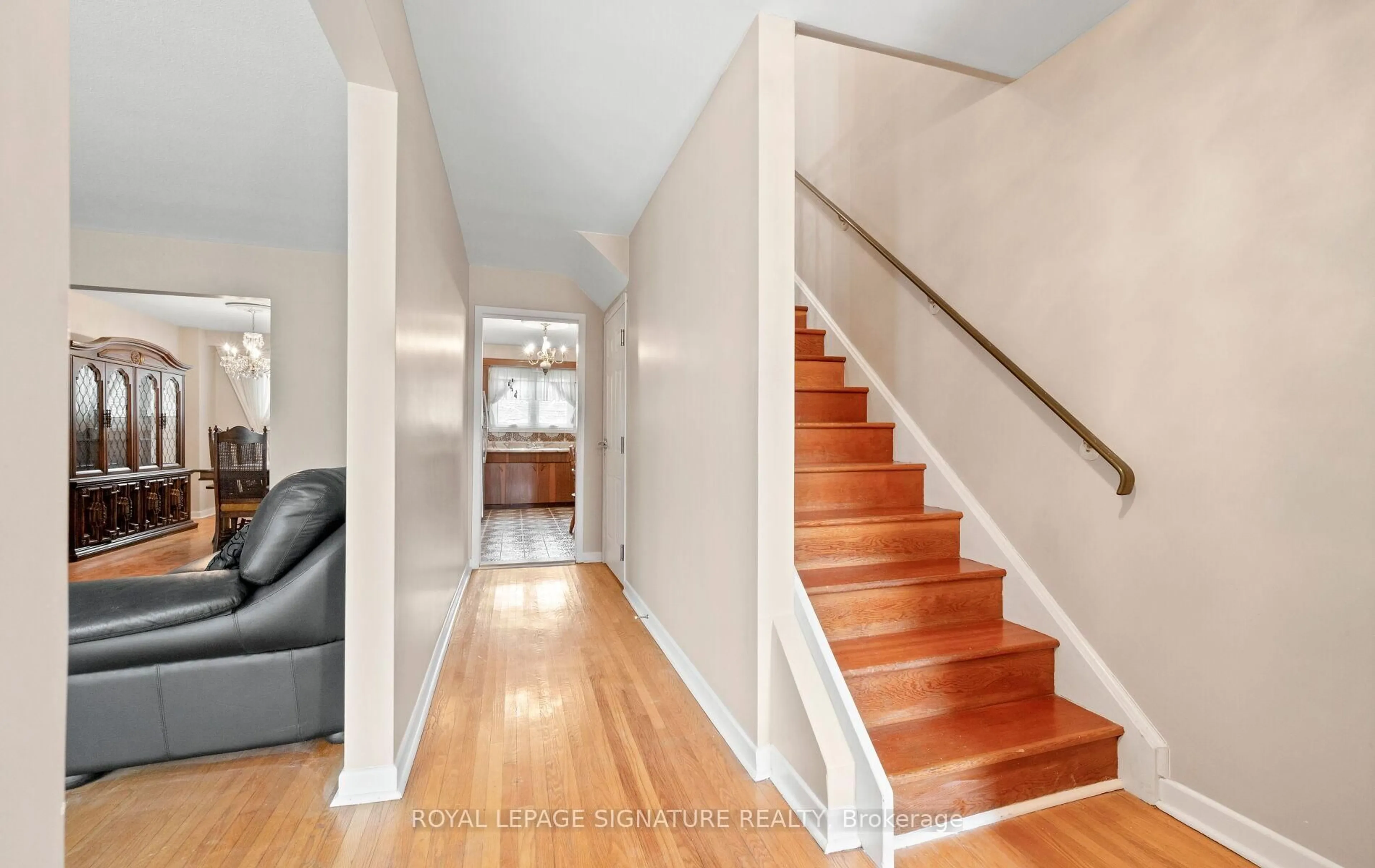 Unknown for 1142 Alexandra Ave, Mississauga Ontario L5E 2A5