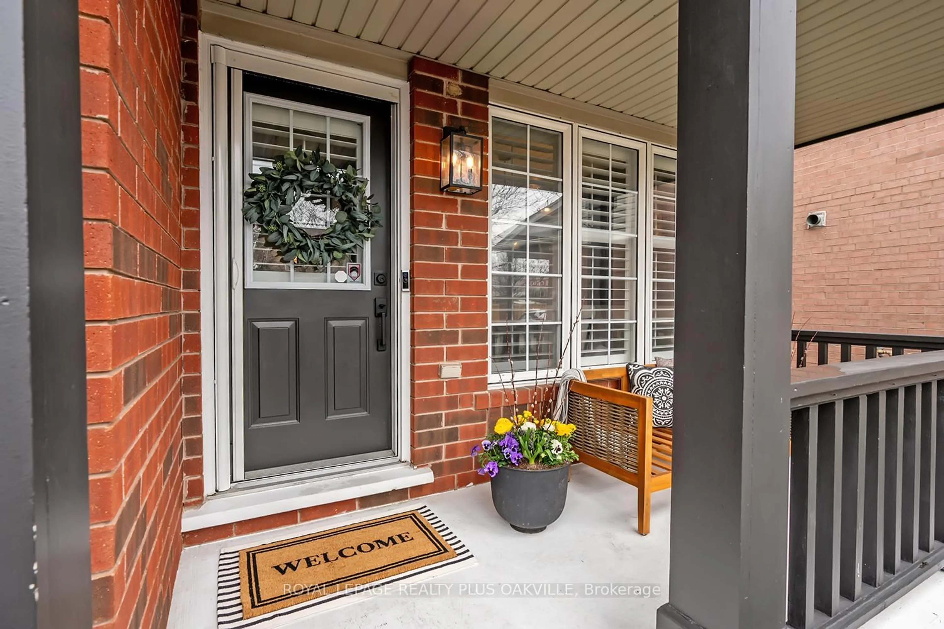 Indoor entryway for 1159 Barclay Circ, Milton Ontario L9T 5V8