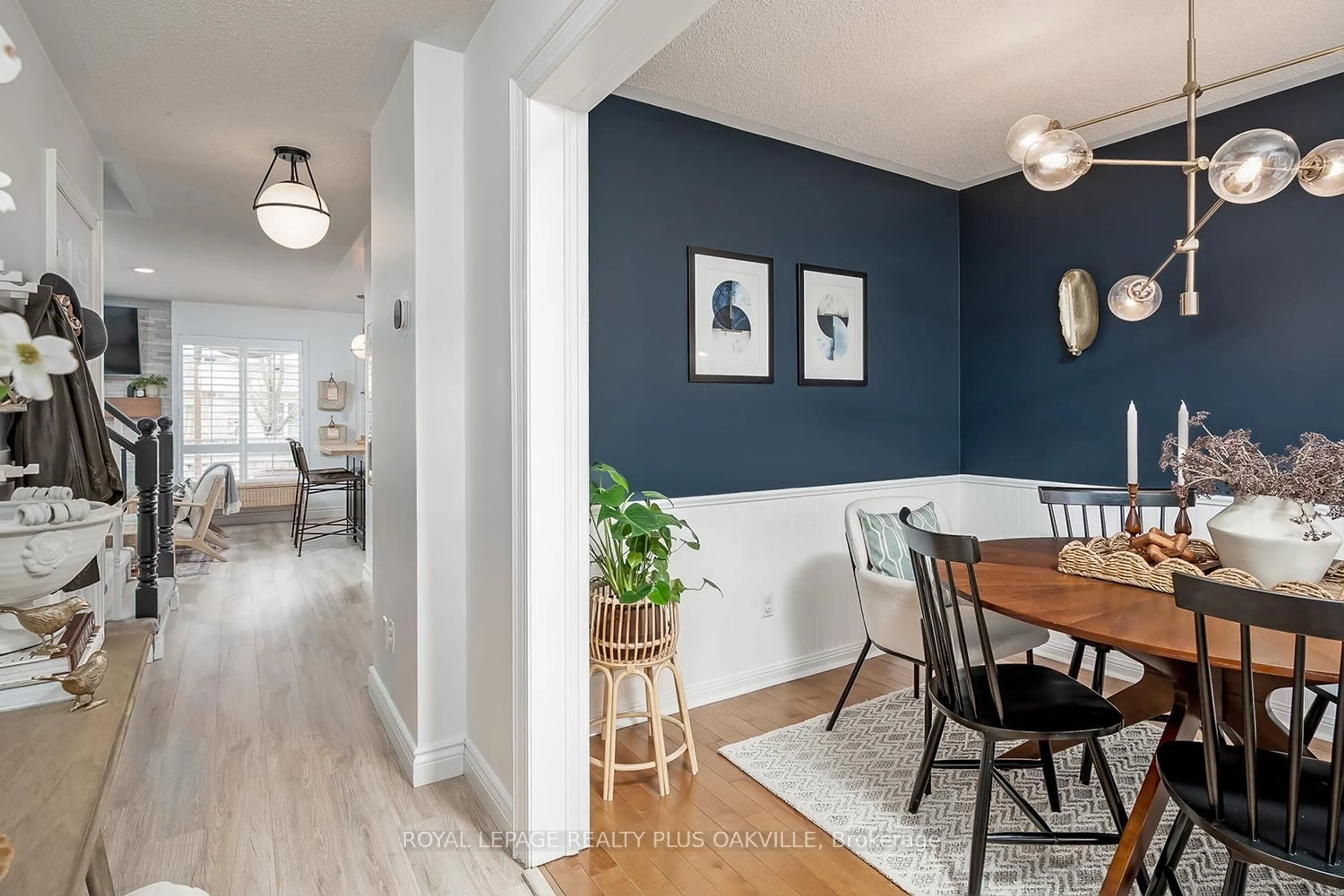 Dining room, wood/laminate floor for 1159 Barclay Circ, Milton Ontario L9T 5V8