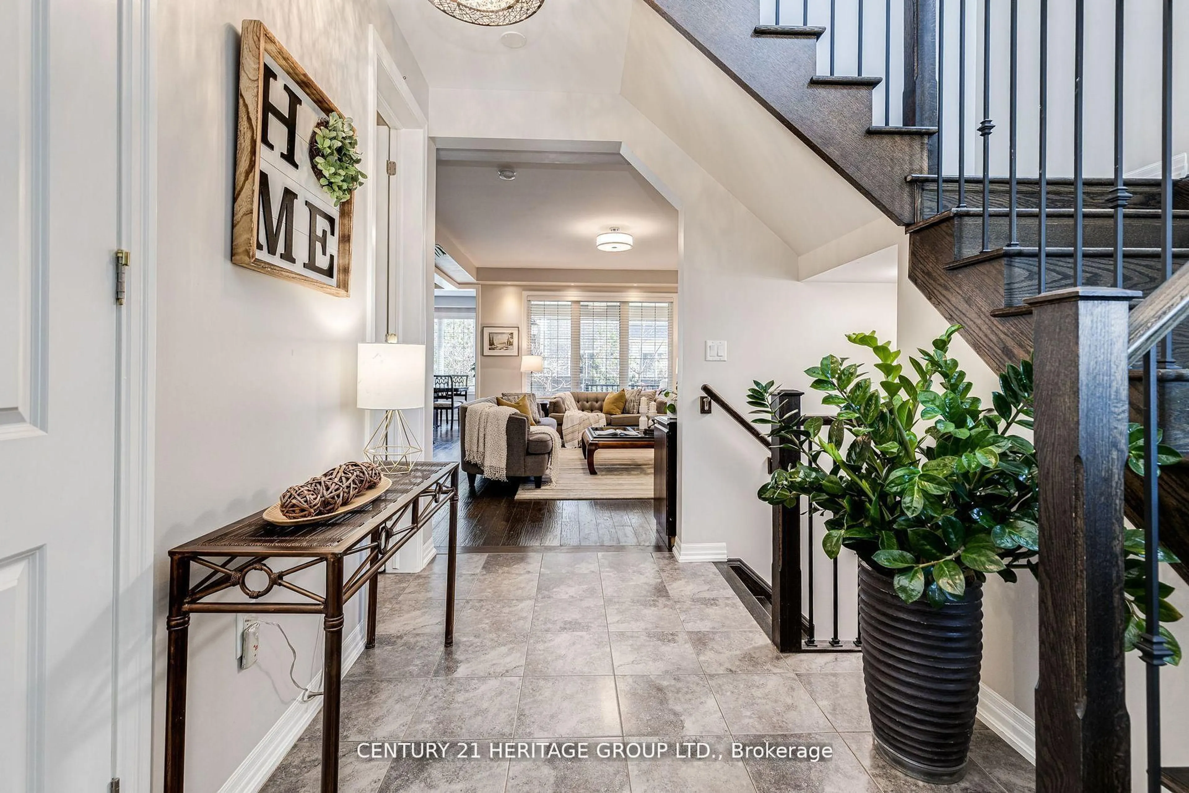 Indoor entryway for 65 Masterman Cres, Oakville Ontario L6M 0W3