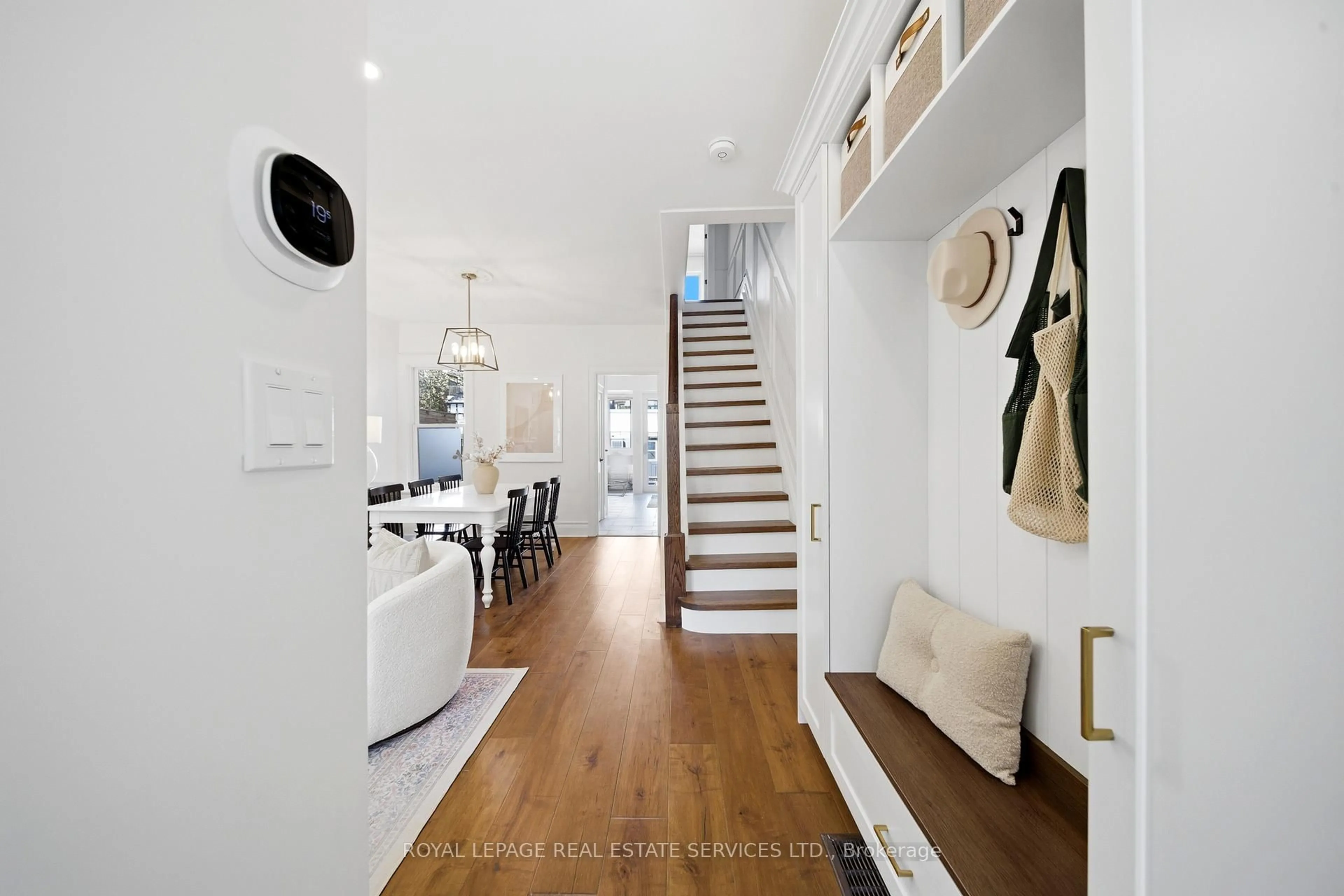 Indoor entryway for 98 Galley Ave, Toronto Ontario M6R 1H1