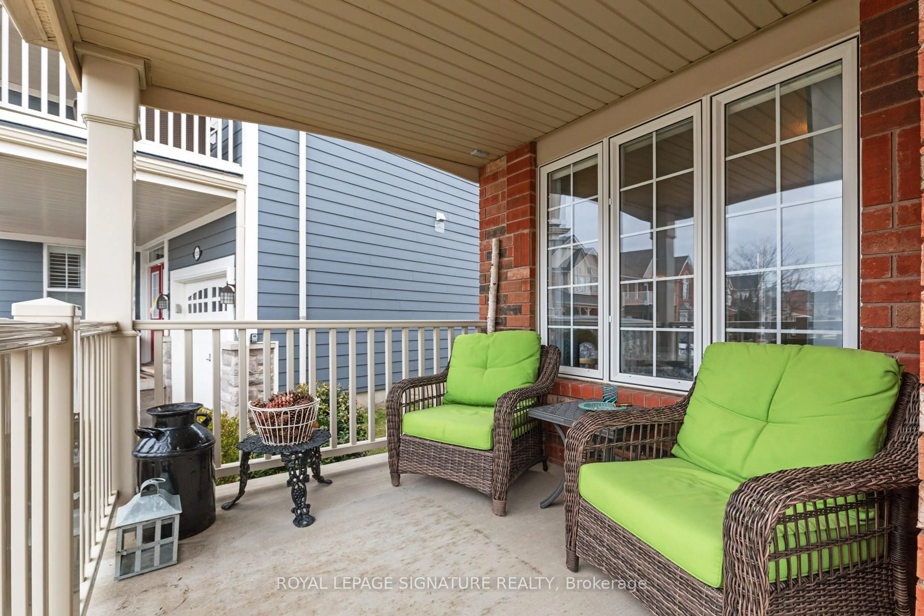 Patio, water/lake/river/ocean view for 1247 Robson Cres, Milton Ontario L9T 6W1