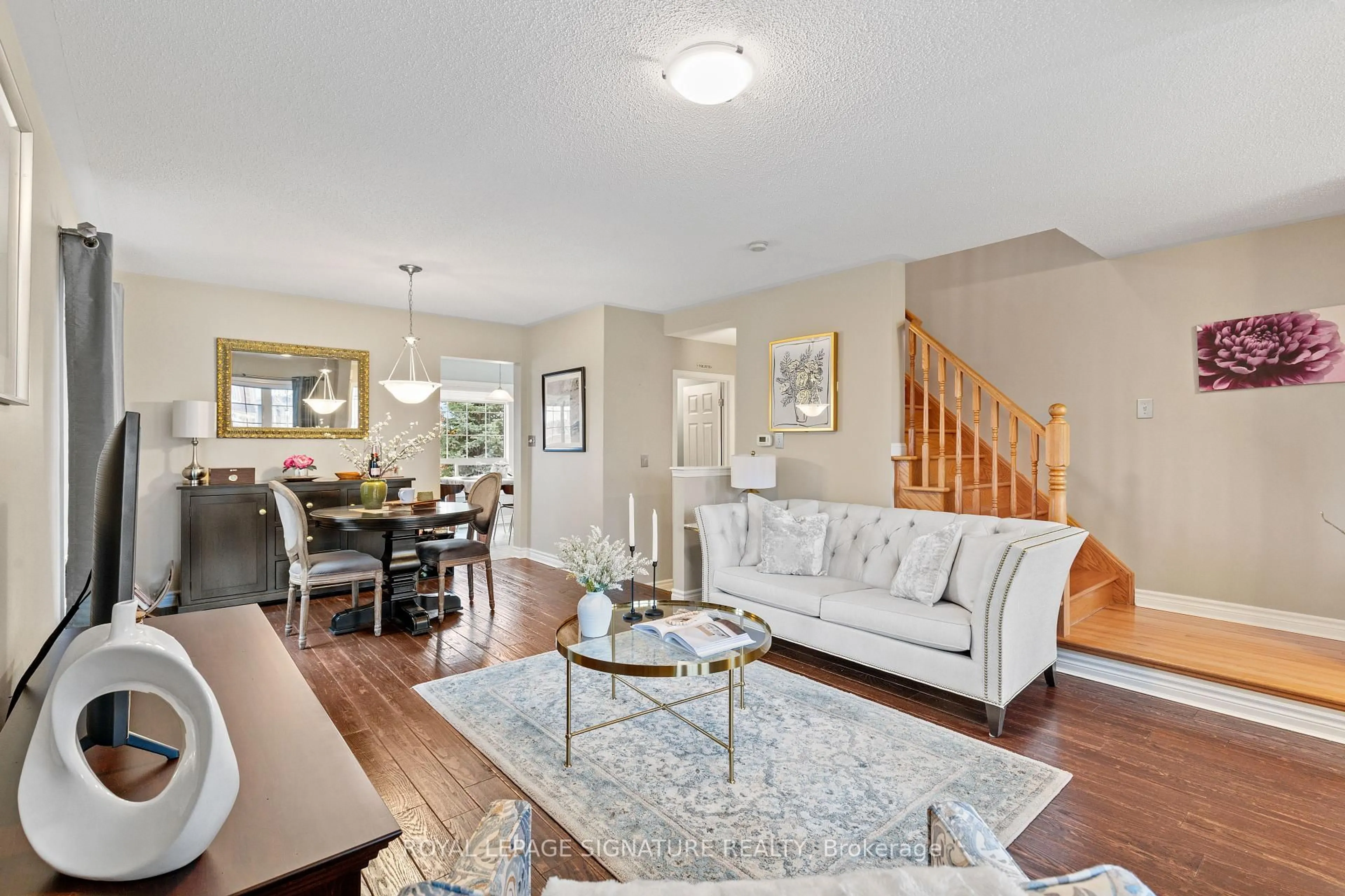 Living room with furniture, unknown for 1247 Robson Cres, Milton Ontario L9T 6W1