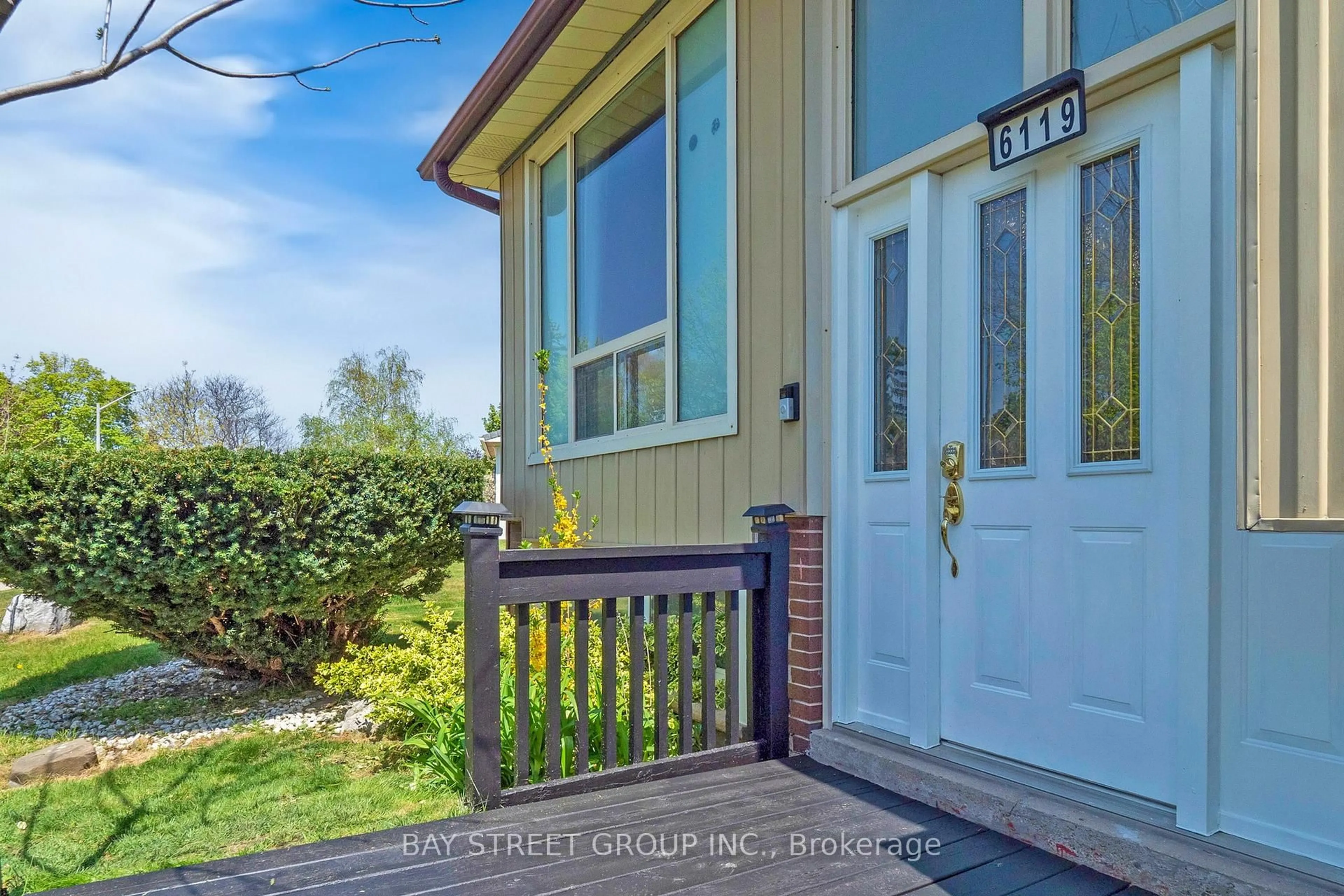 Unknown for 6119 Wabukayne Crt, Mississauga Ontario L5N 2B1