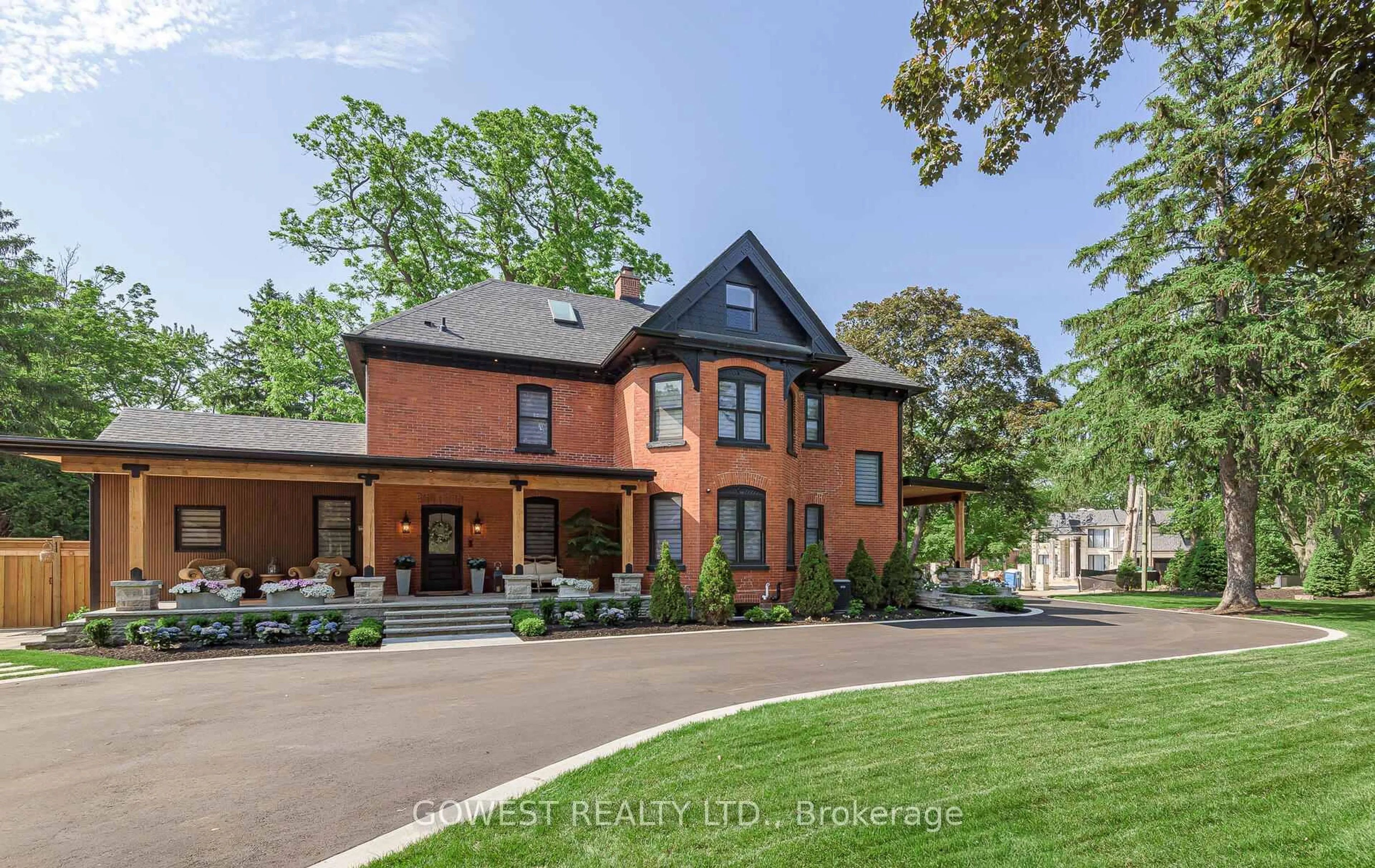 Home with brick exterior material, street for 376 Chartwell Rd, Oakville Ontario L6J 4A3