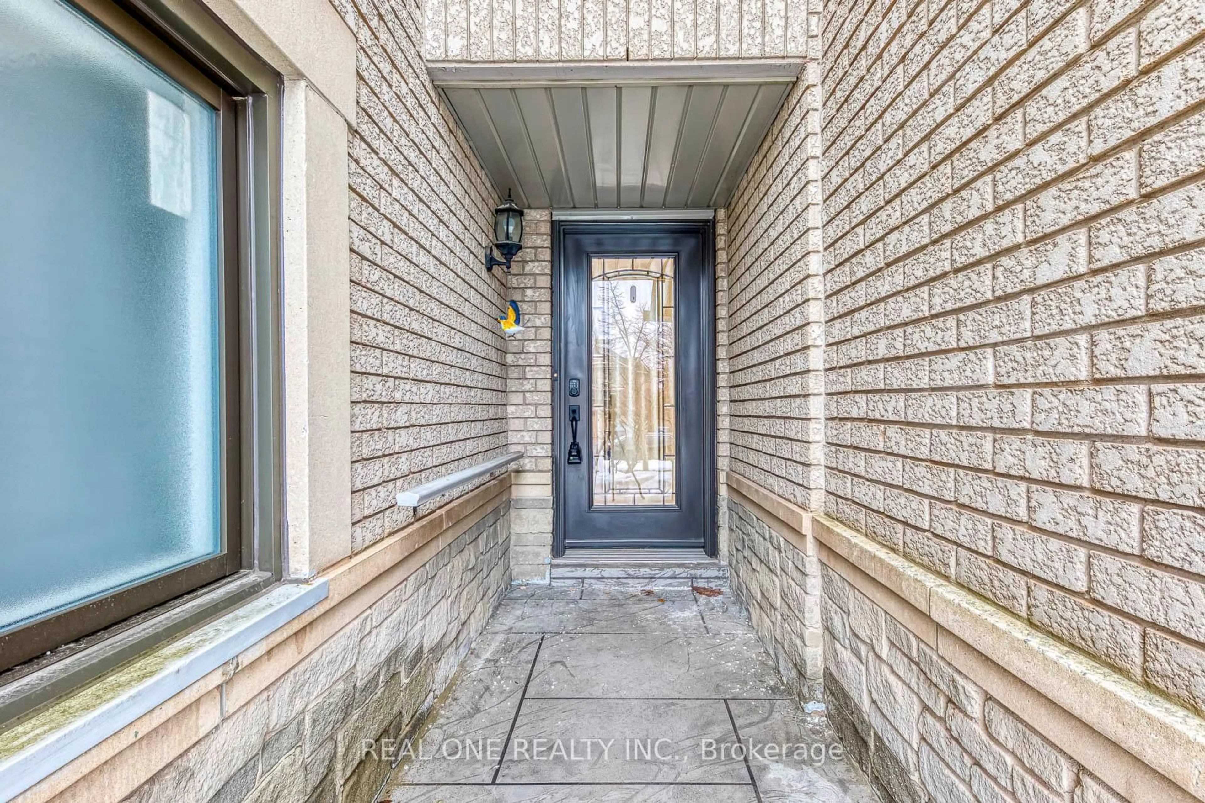 Indoor entryway for 2250 Rockingham Dr #6, Oakville Ontario L6H 6J3